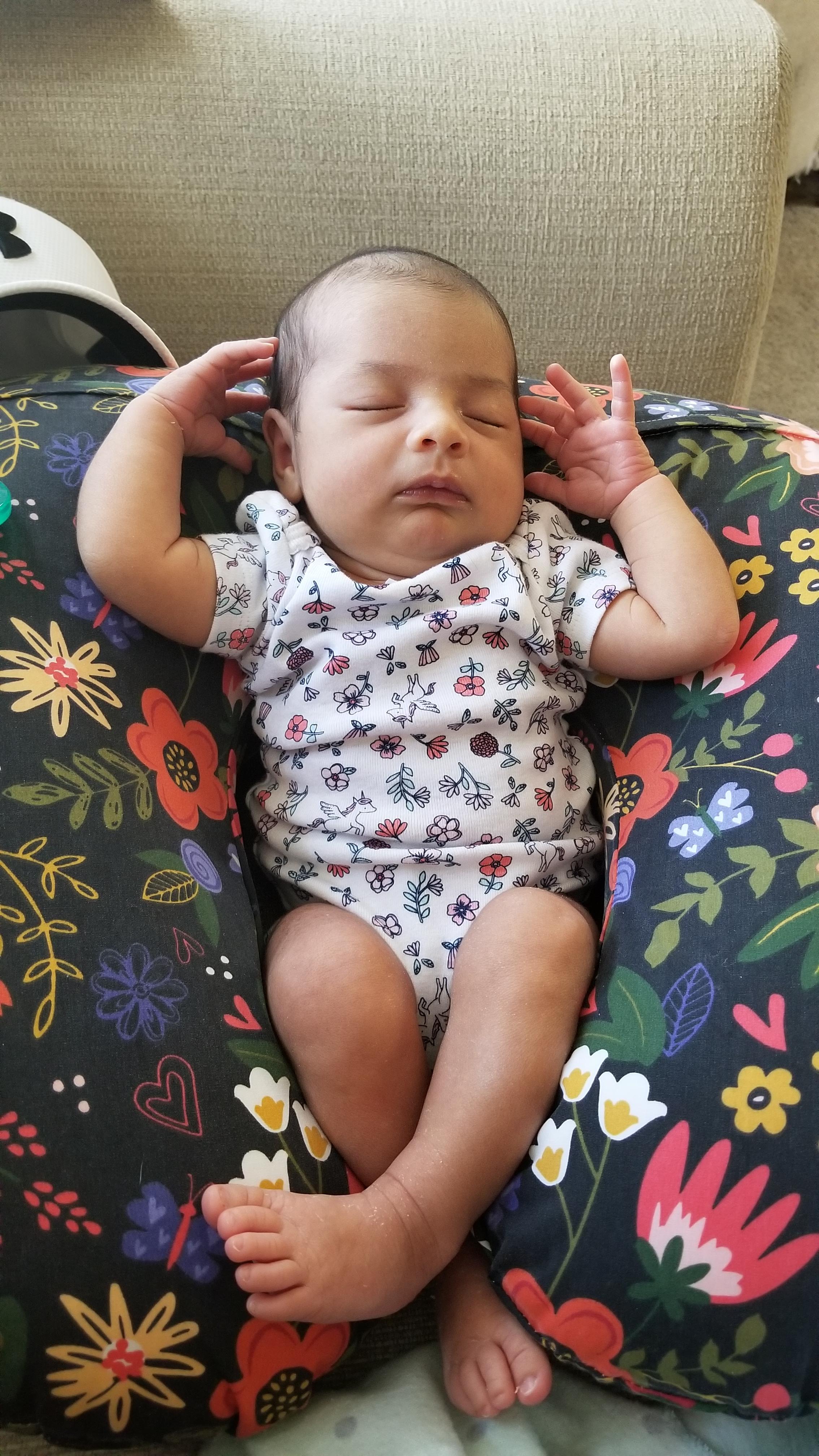 PsBattle Baby sleeping in a boppy pillow