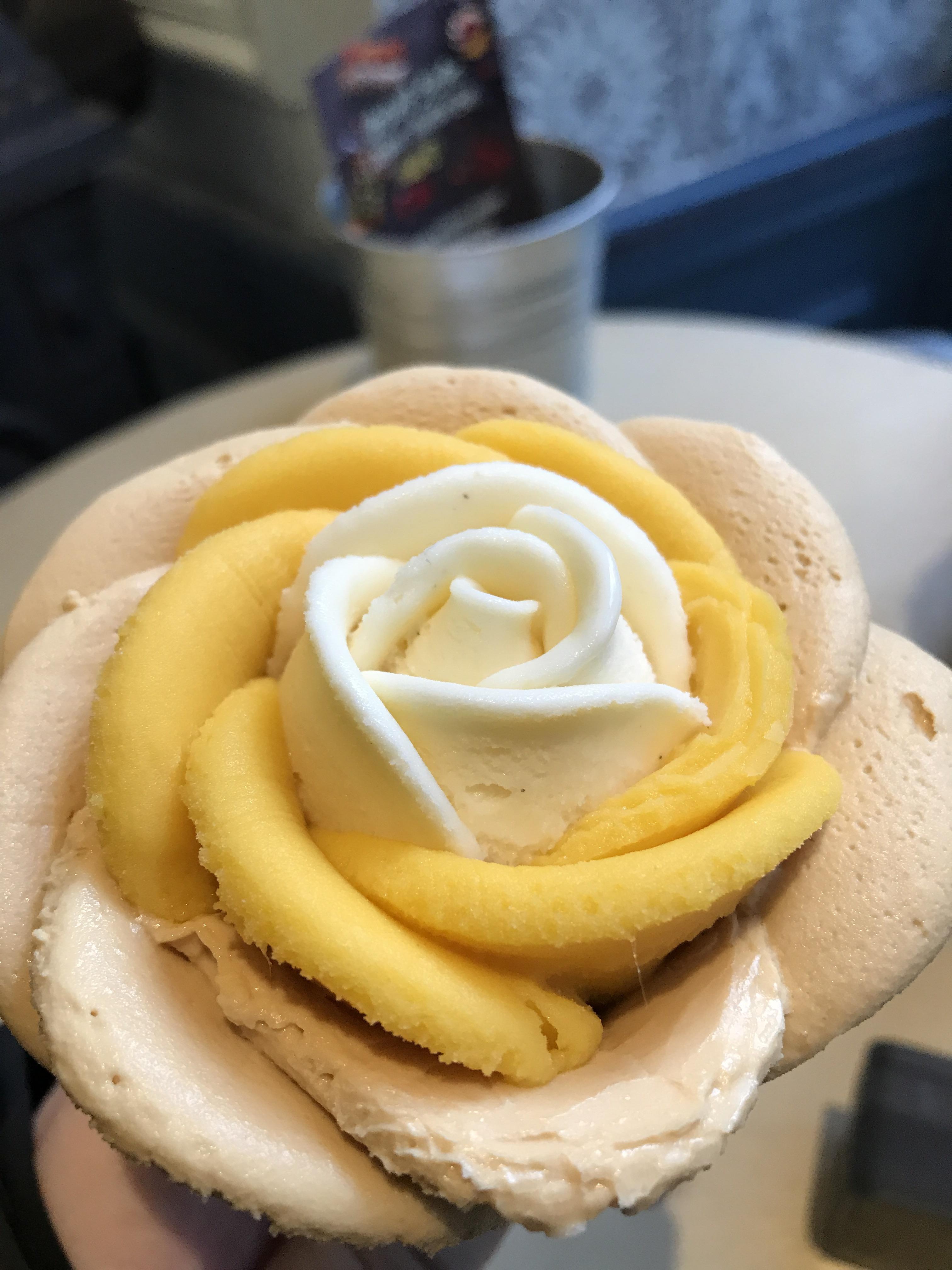 This ice cream cone I just ate in Budapest r/FoodPorn