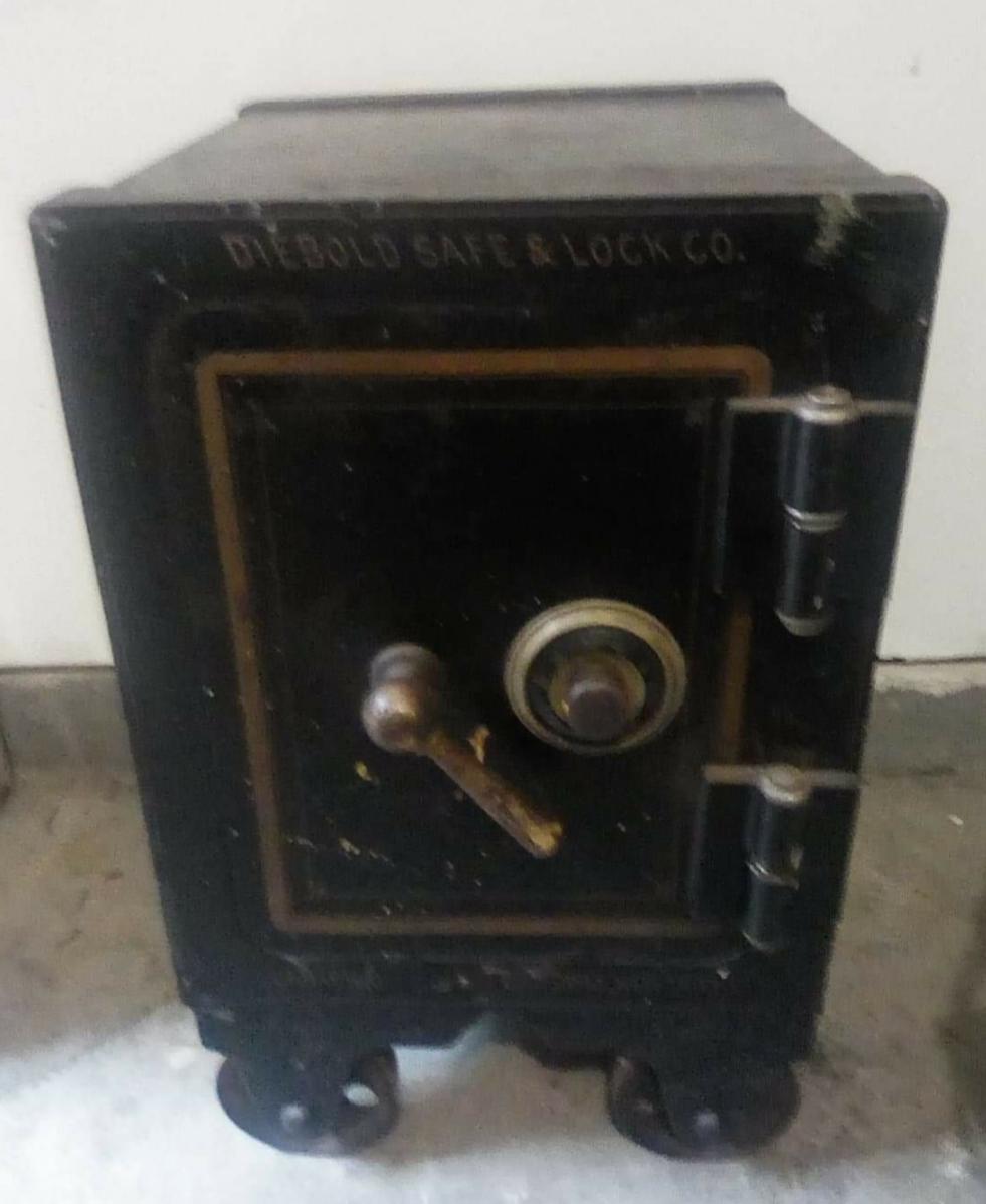 What's this antique diebold safe worth? I was offered this as a trade