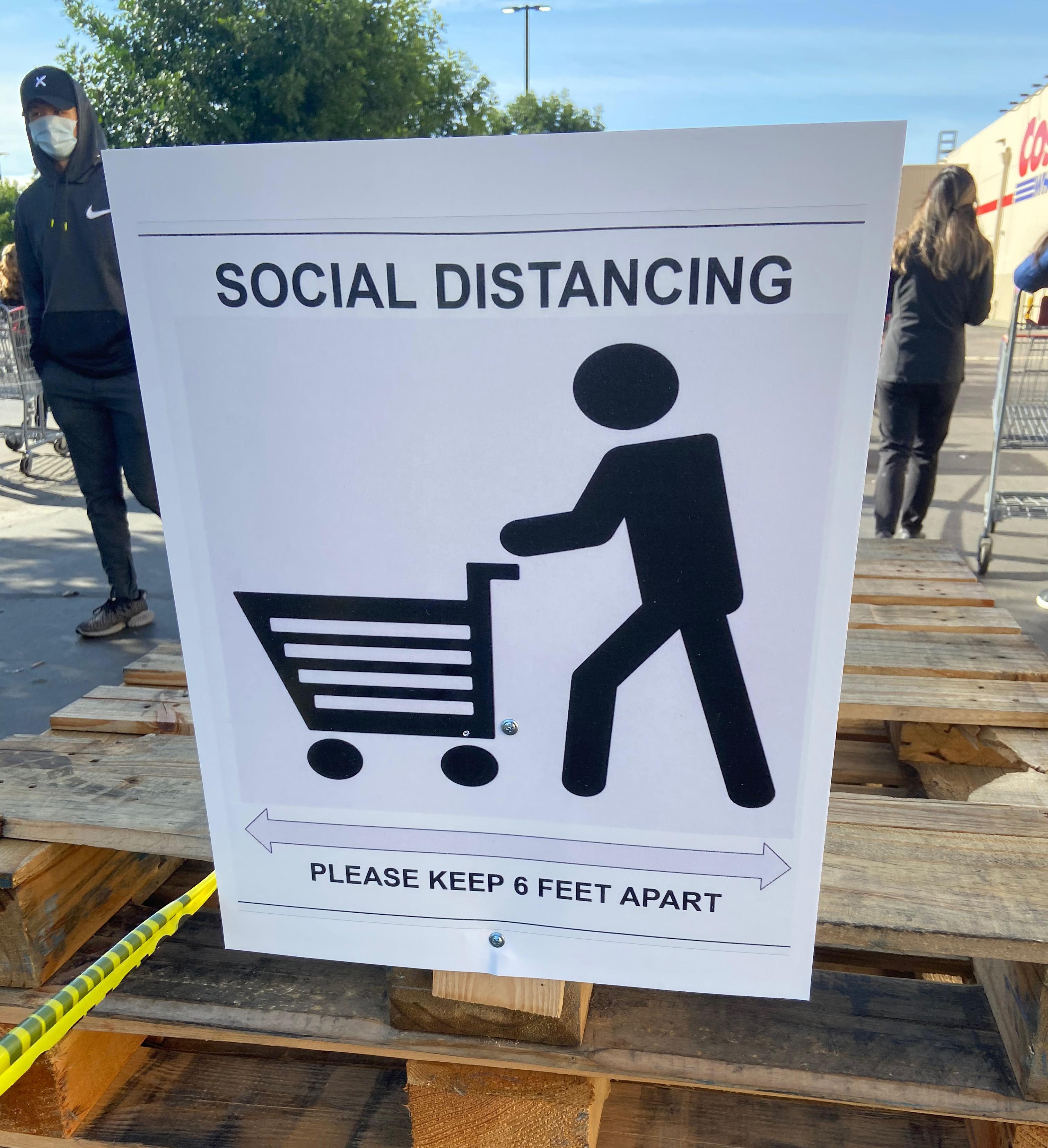 Social Distancing Please Keep 6 Feet Apart r/memes