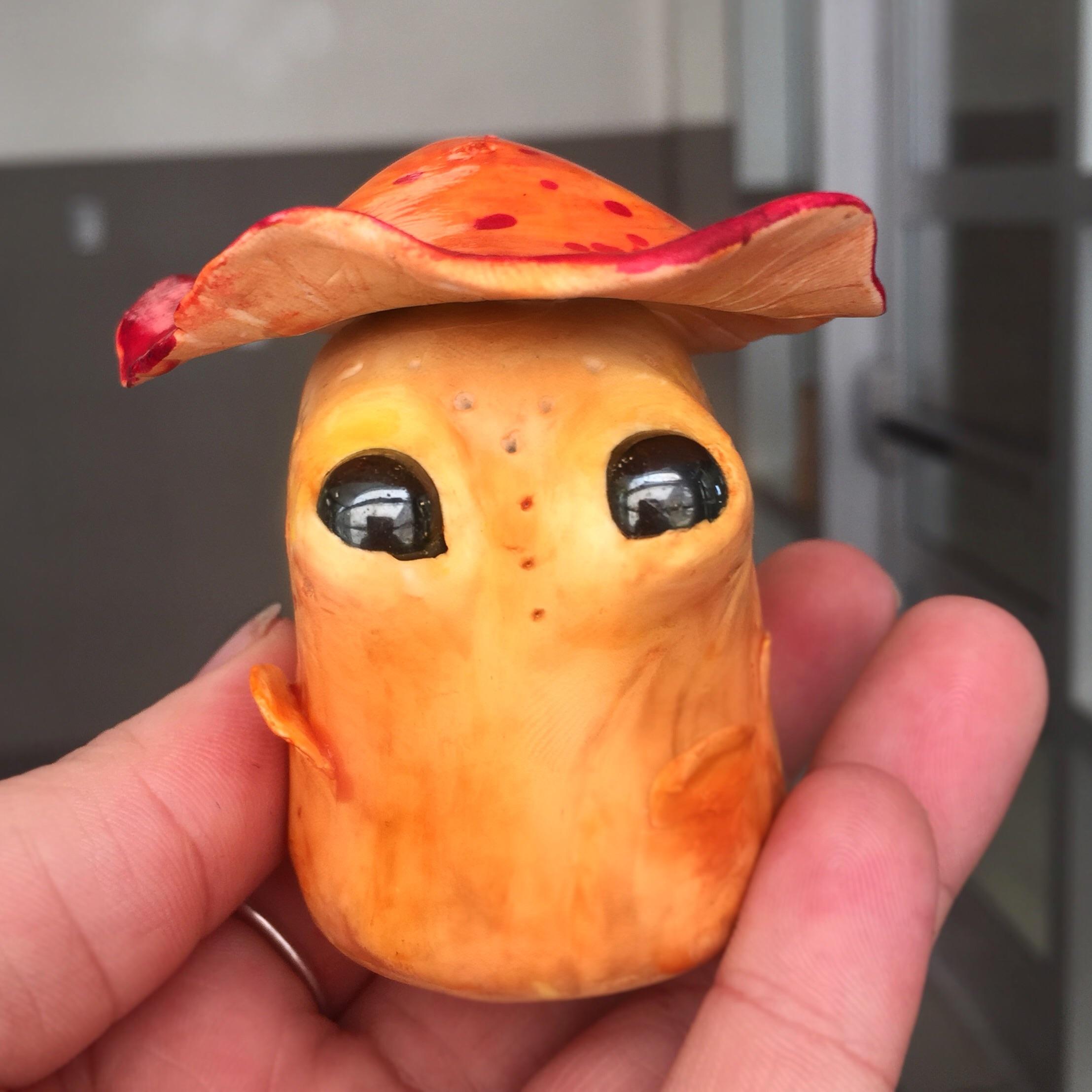 Van Gogh ate yellow paint to be happy. some people eat yellow shrooms. r/shrooms