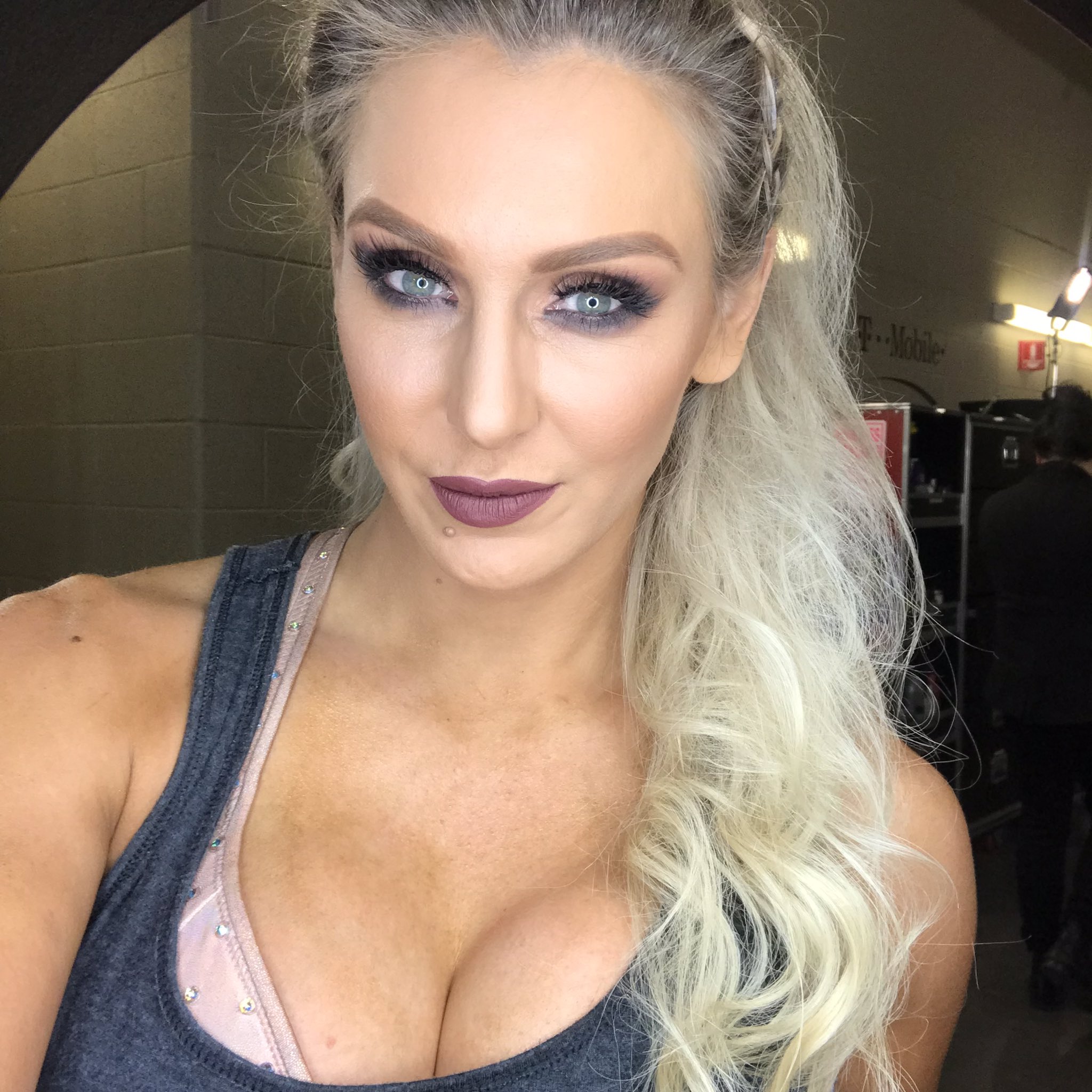 Pretty selfie : Charlotte_Flair