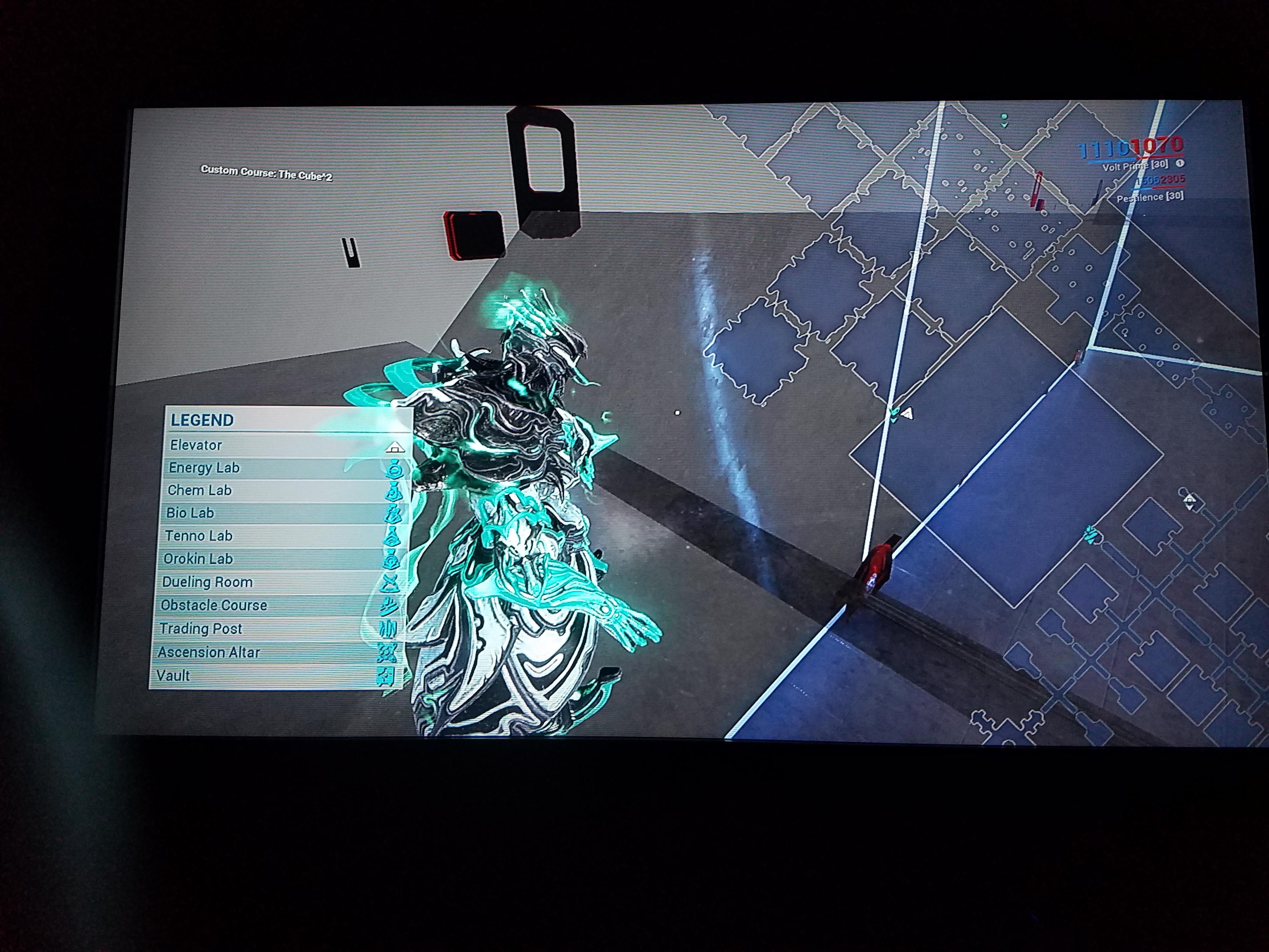 Found a Bug. That's the window from the Star Market poking through. All