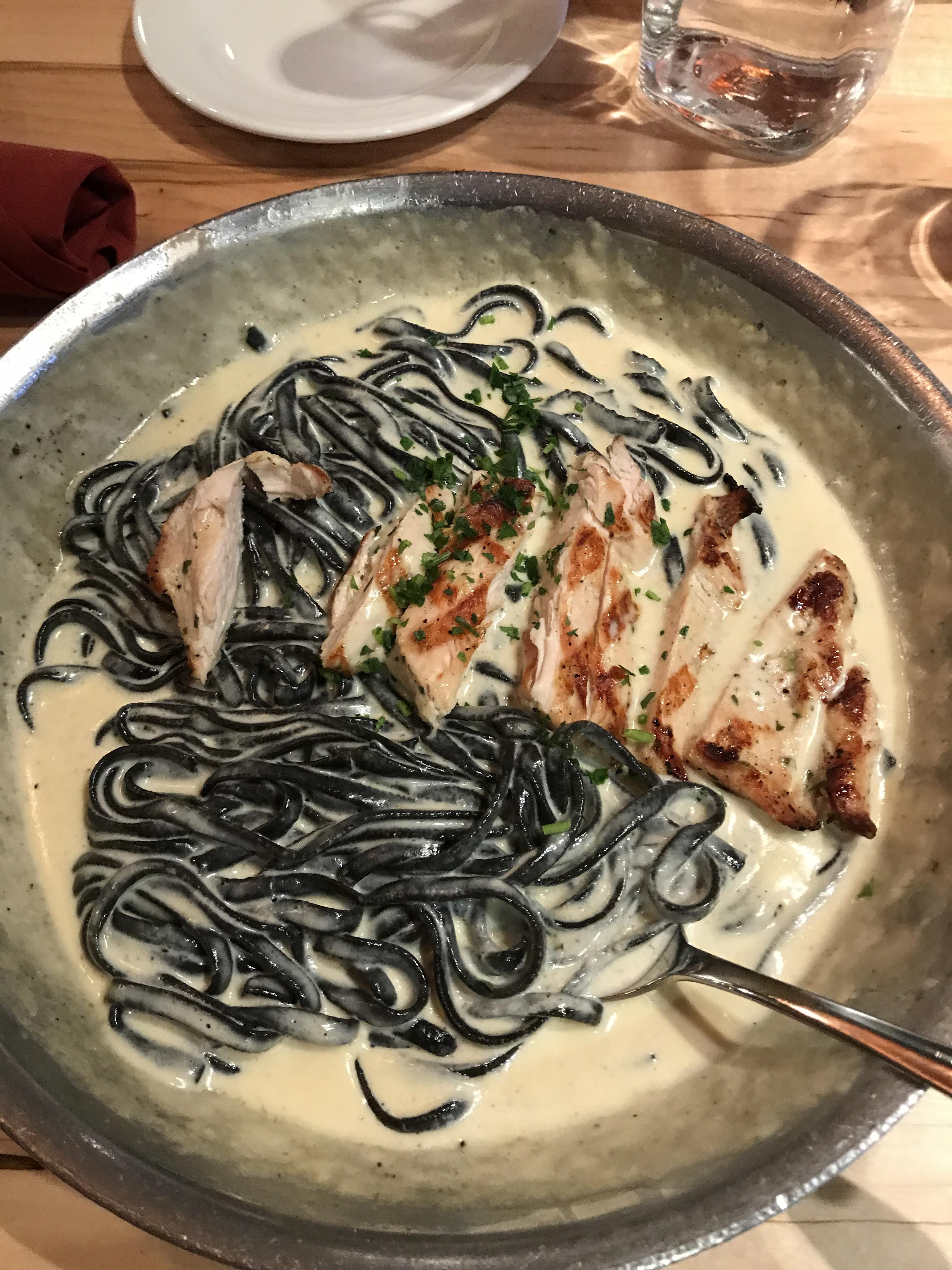 [I ATE] Alfredo Squid Ink Pasta with Grilled Chicken r/food