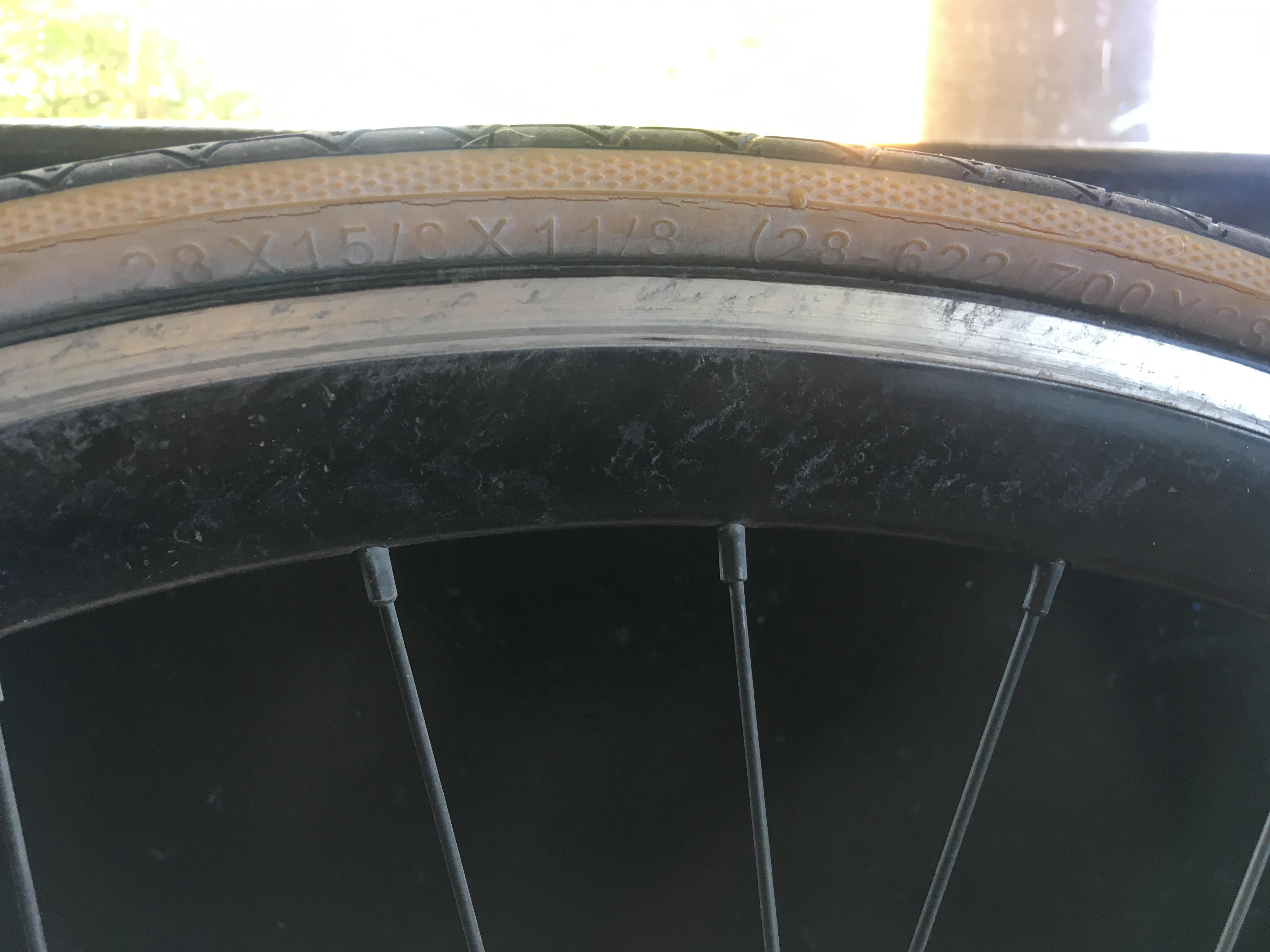 Need help identifying tire and where I can buy them from. r/chibike