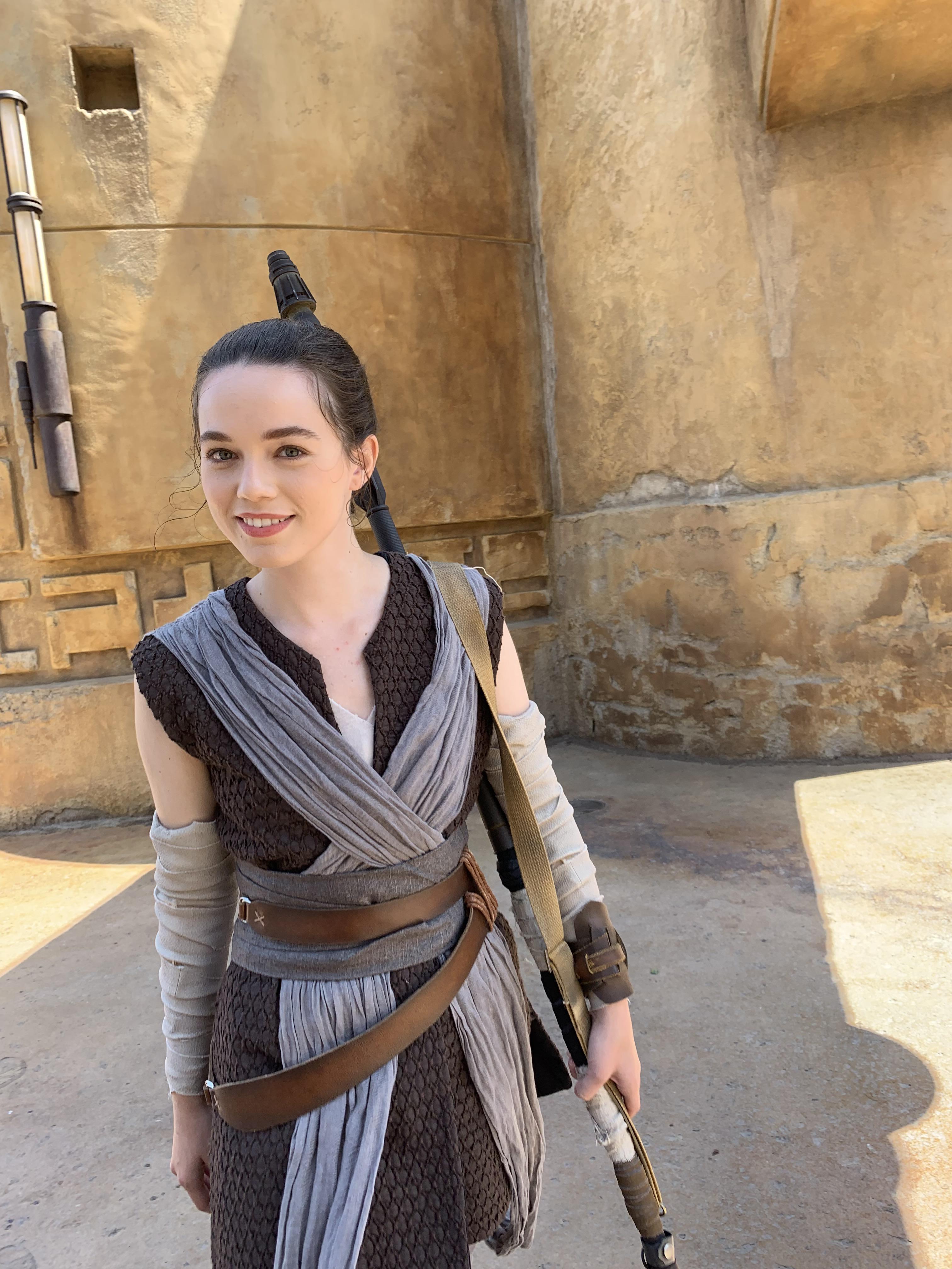 最も人気のある Star Wars Rey Actress キムシネ