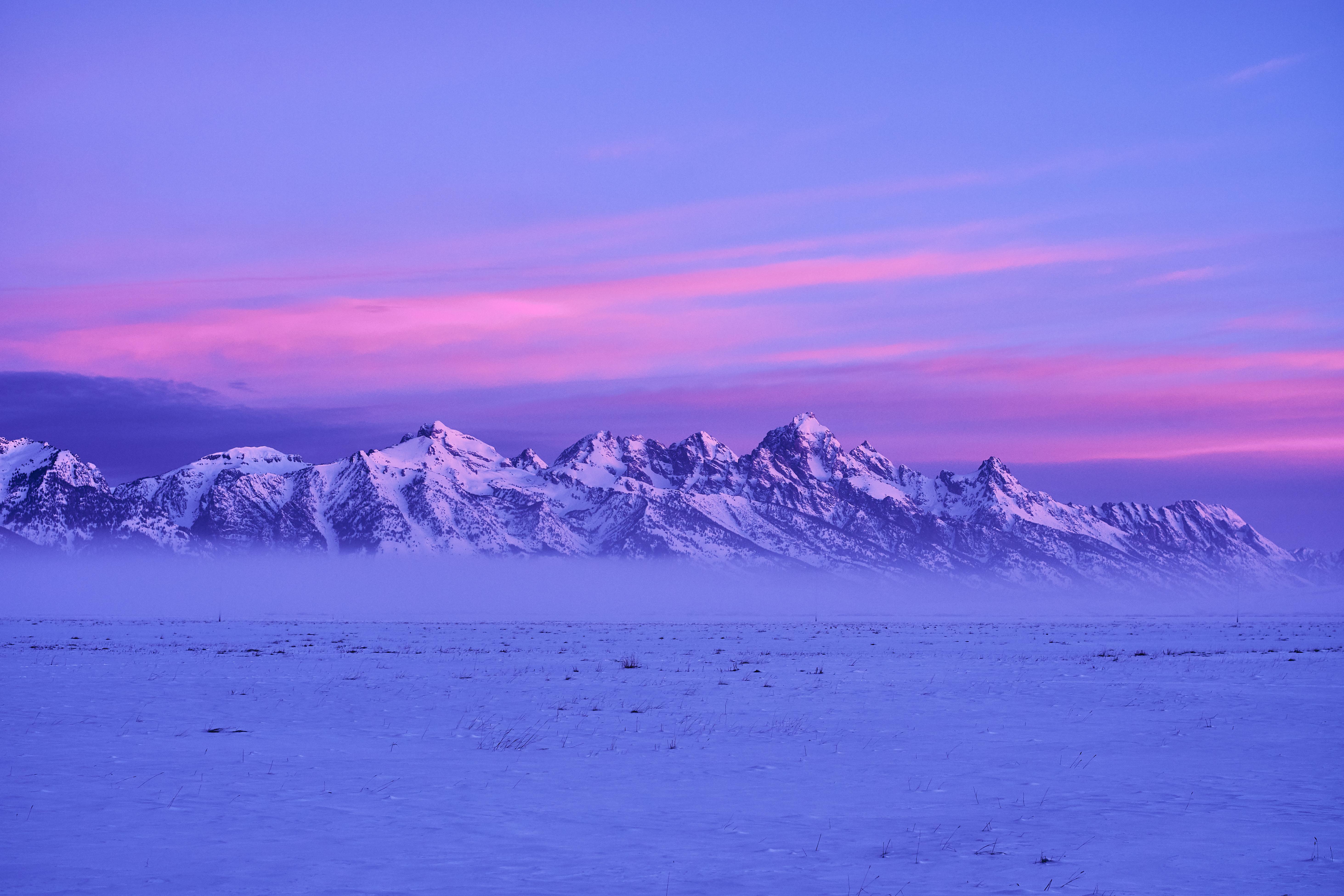 Tetons moments before sunrise. Jackson WY [5851x3901] [OC] r/EarthPorn