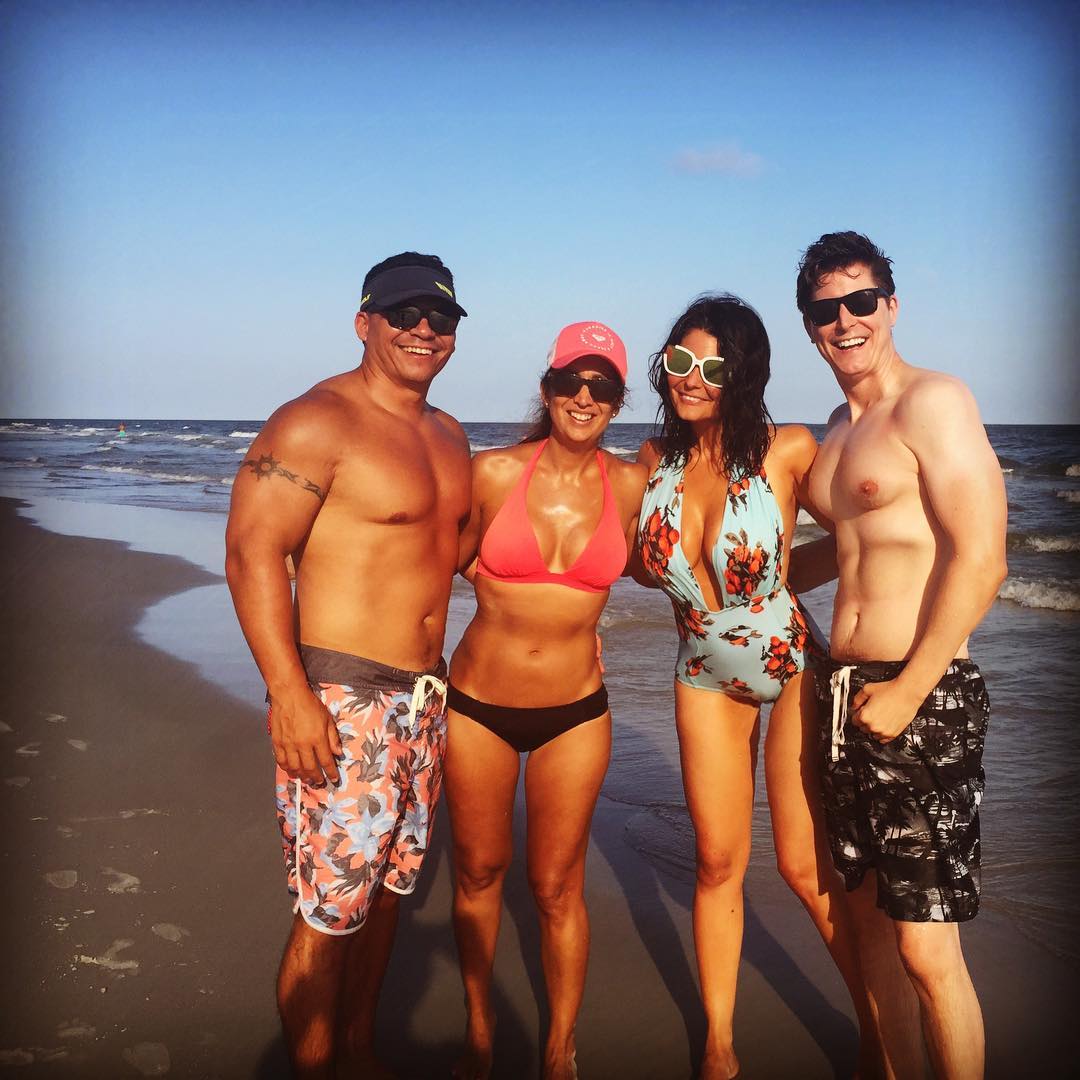 Dianne Gallagher (right) CNN r/newsbabes