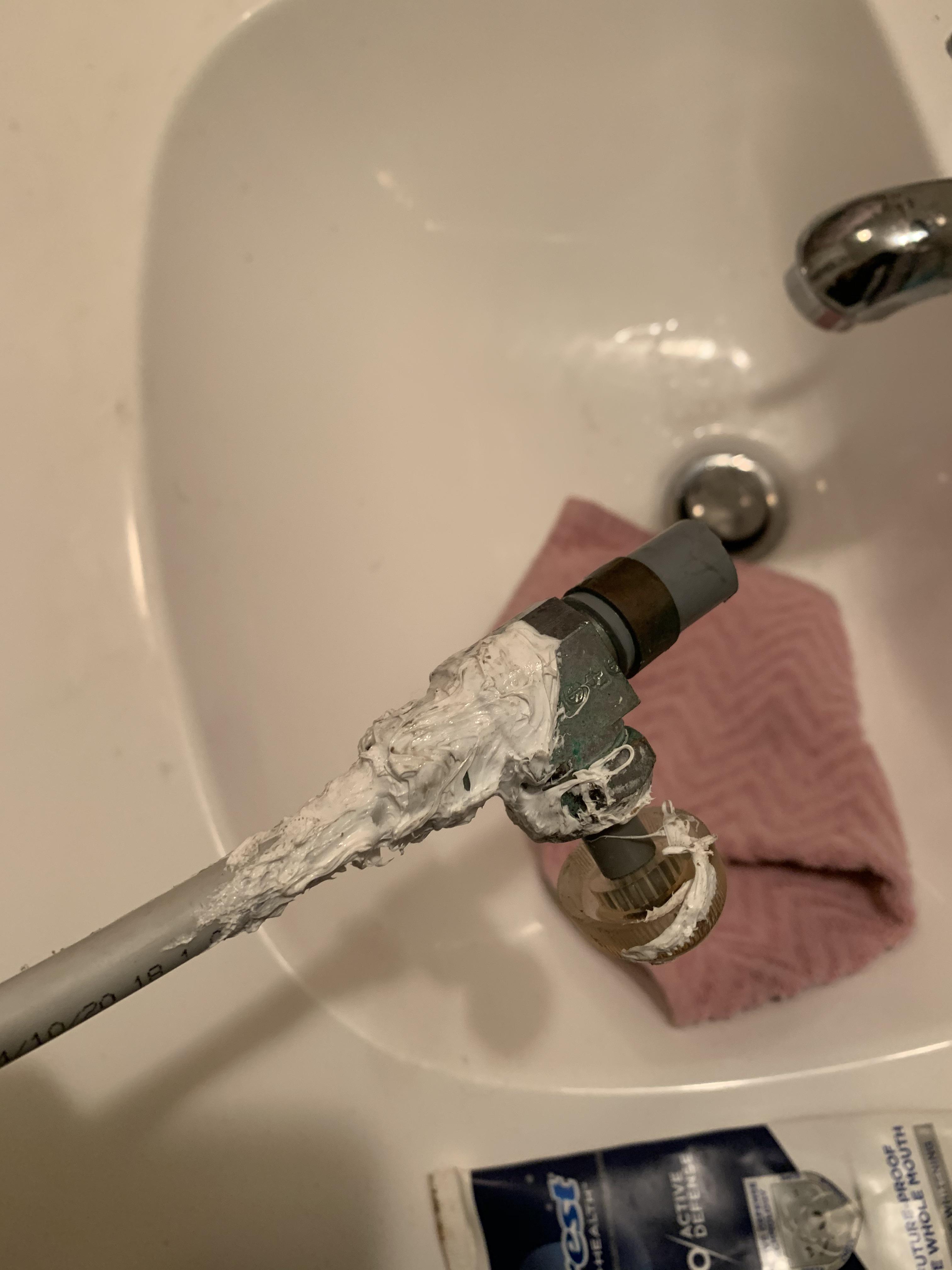 Landlord tried to stop the leak with caulk r/Plumbing