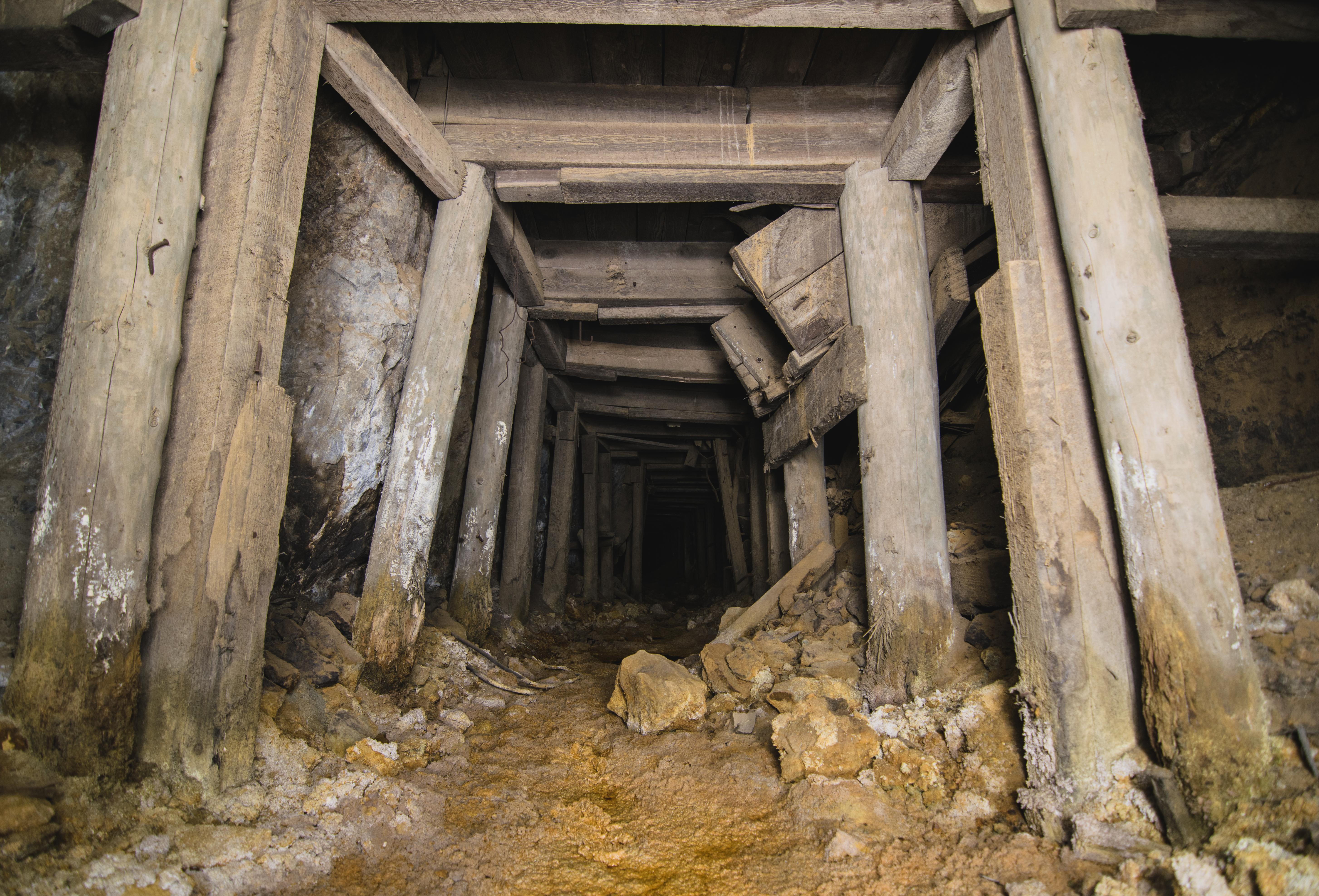 Abandoned Mine r/mining