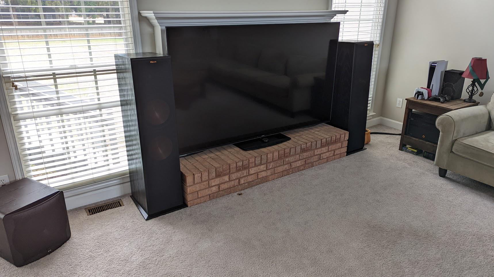 I'm trying to help my GF decide on an 85" TVs for movies and streaming