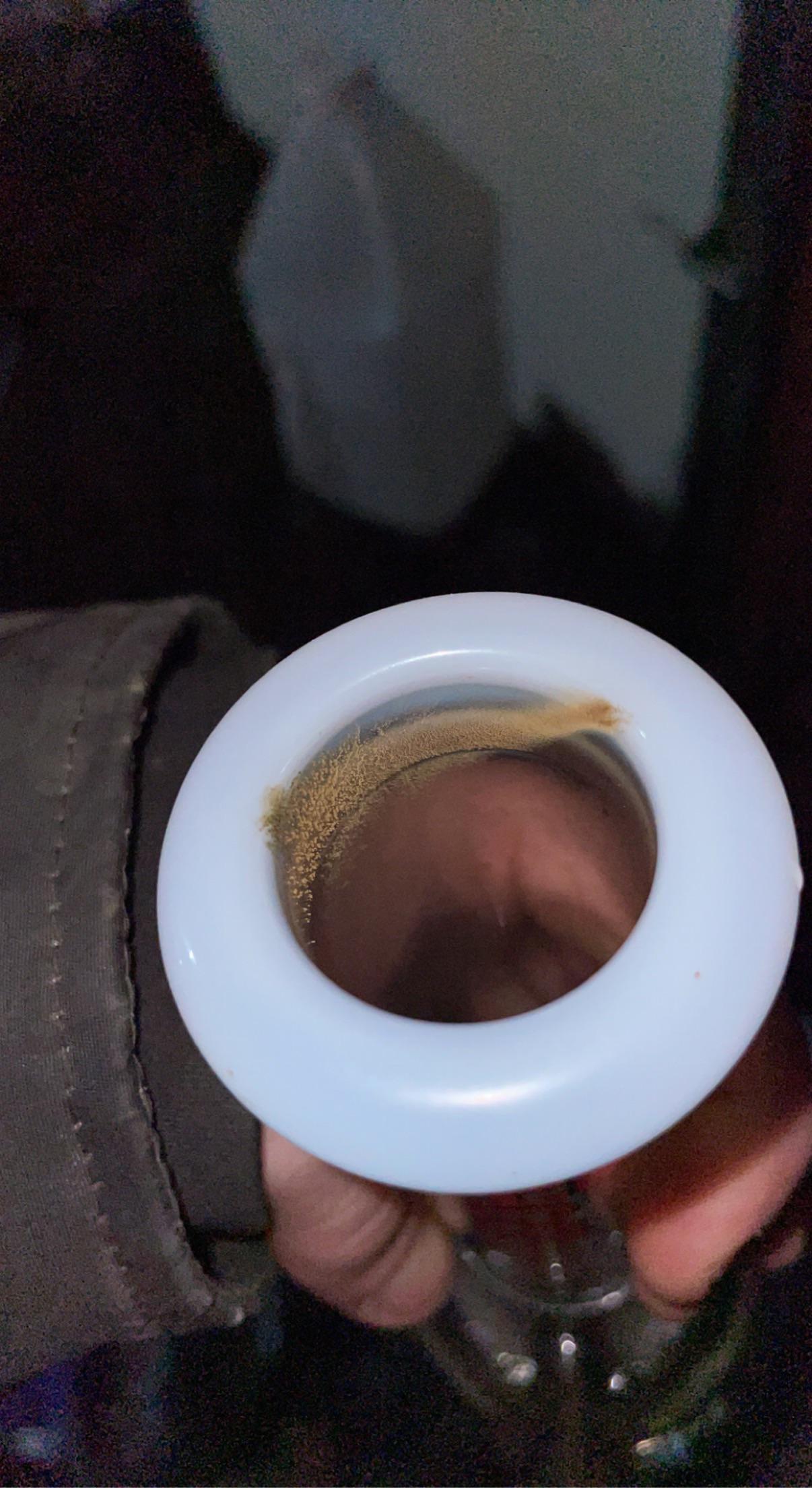 What causes resin to build up at the mouthpiece on a bong? r/weed