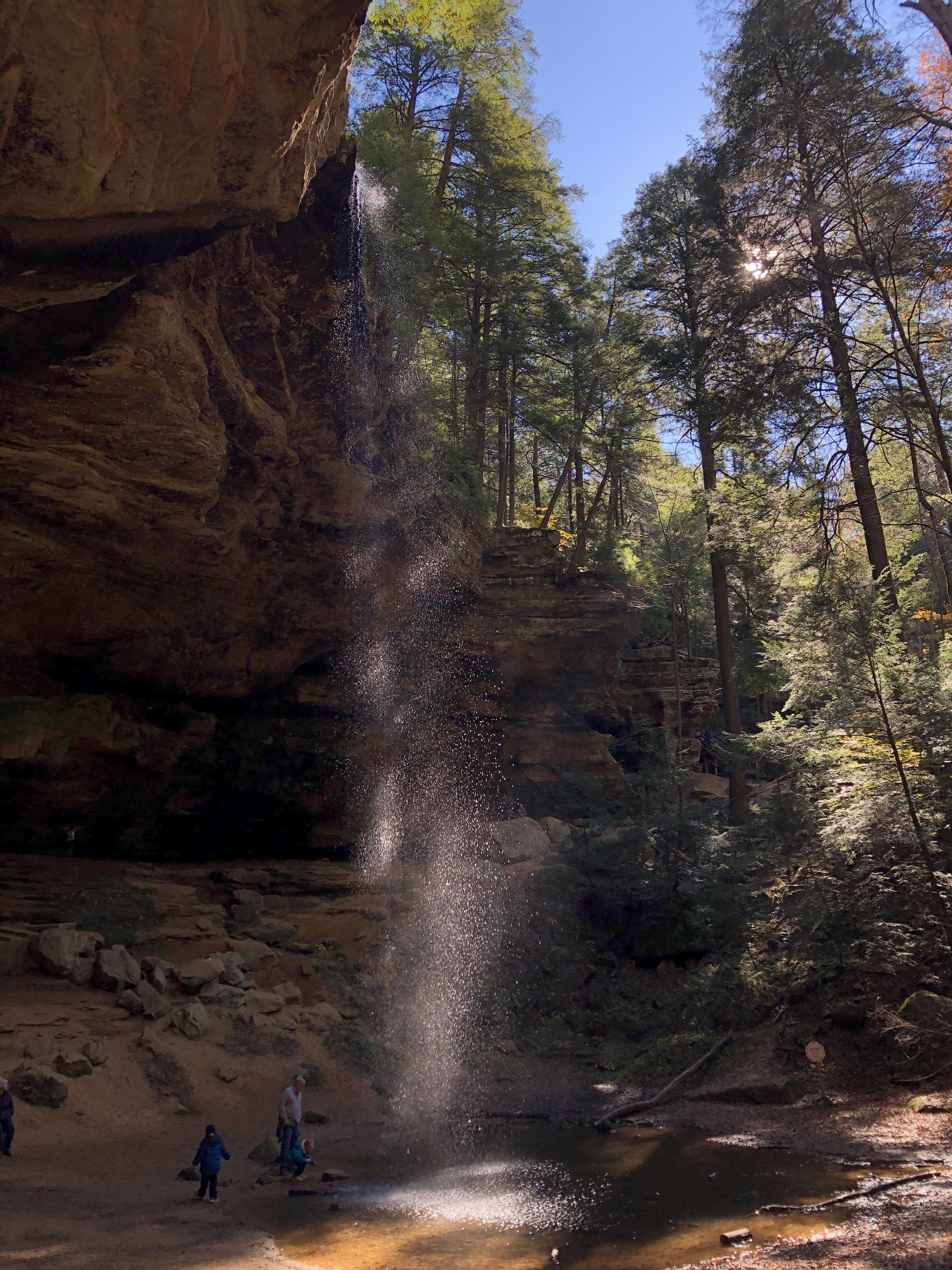 Ash Cave, Hocking Hills State Park, Ohio, USA r/hiking