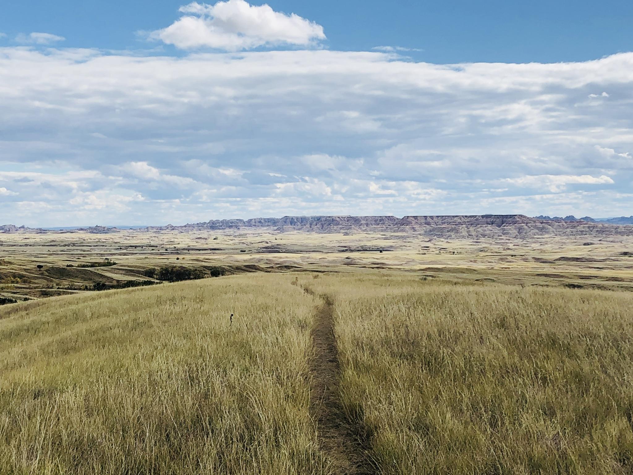 Badlands, South Dakota USA [OC] [2048x1536] r/EarthPorn