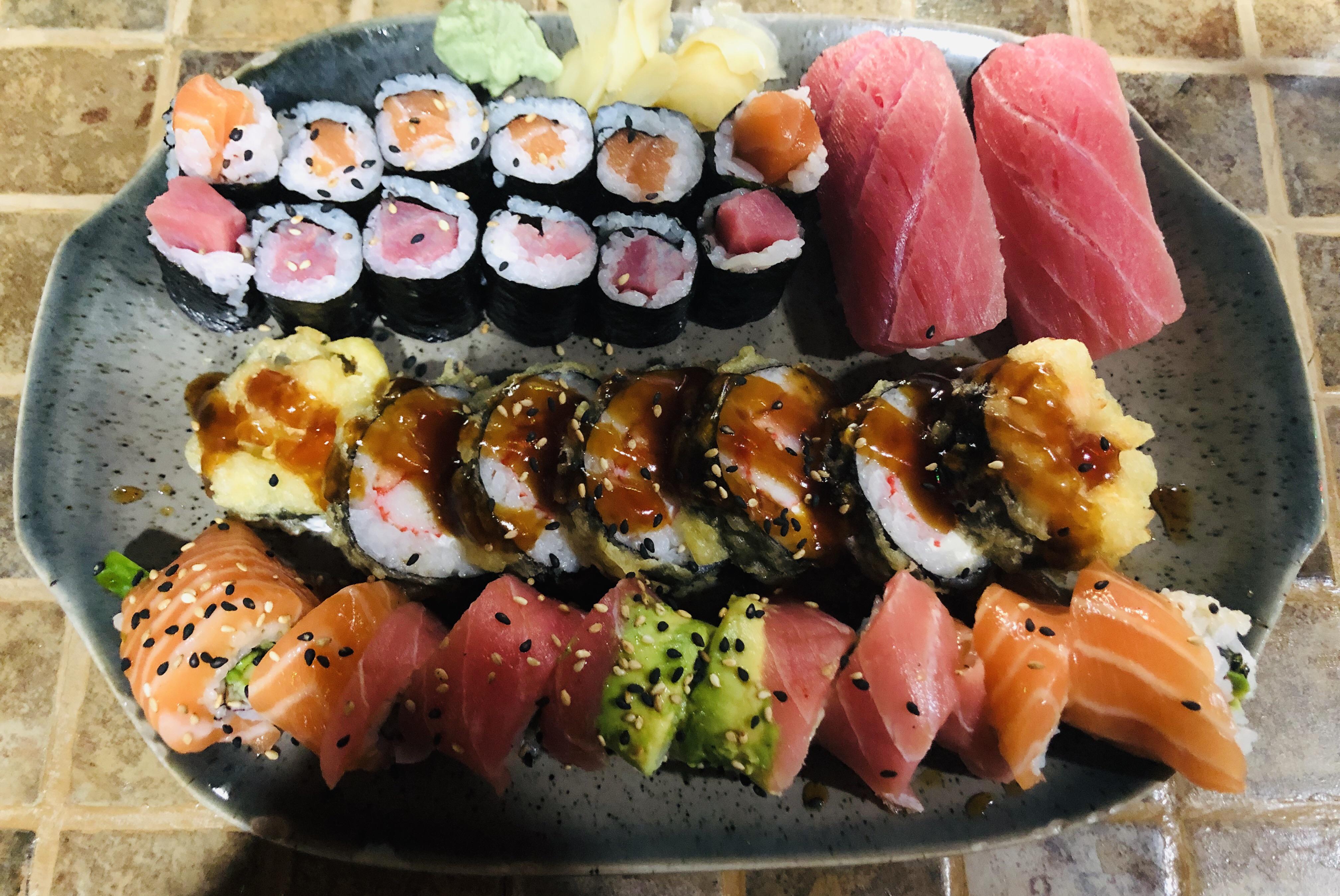 Turned my bad day into a great one with this beautiful plate r/sushi