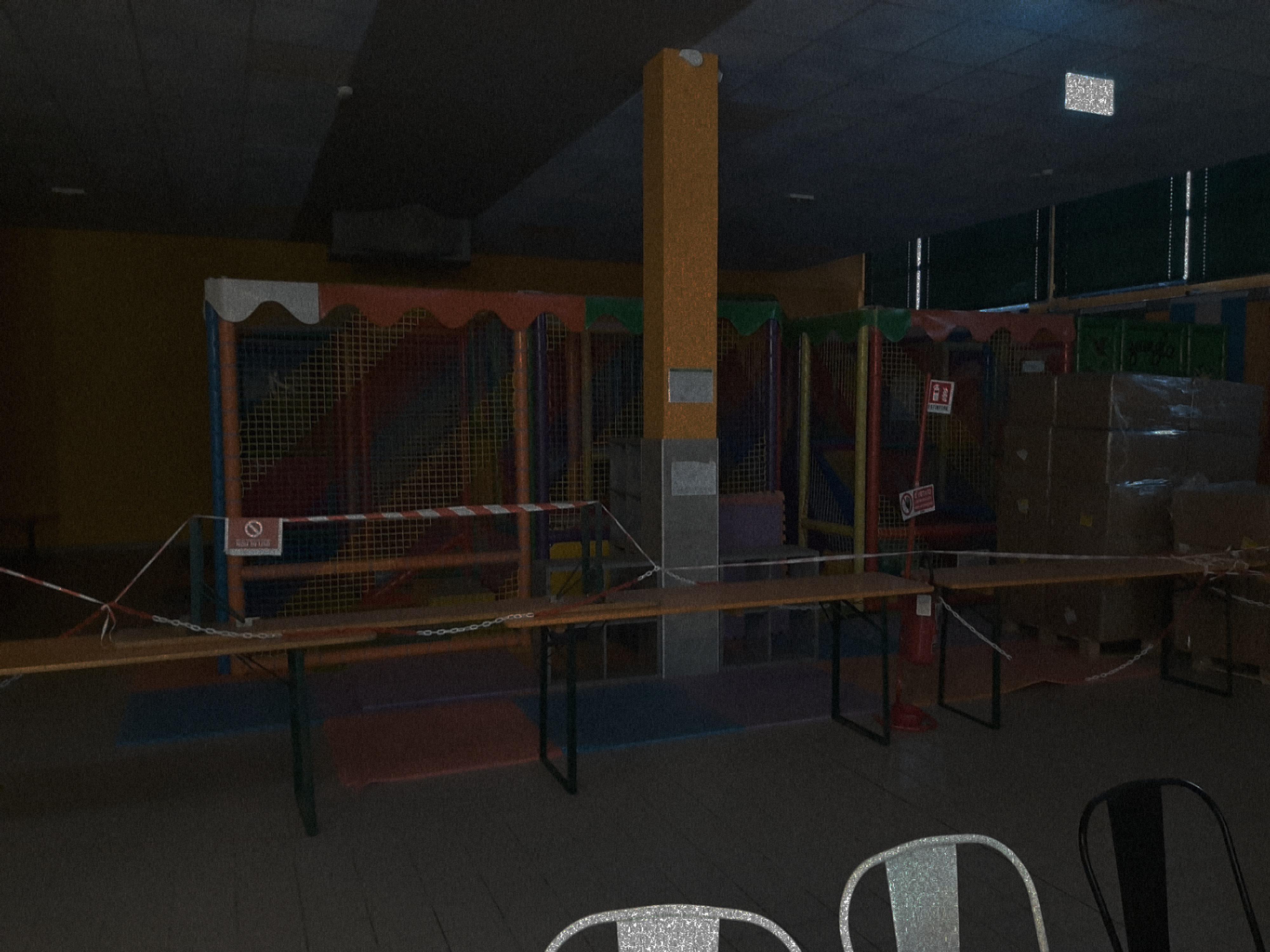 why did the lights go off? r/LiminalSpace