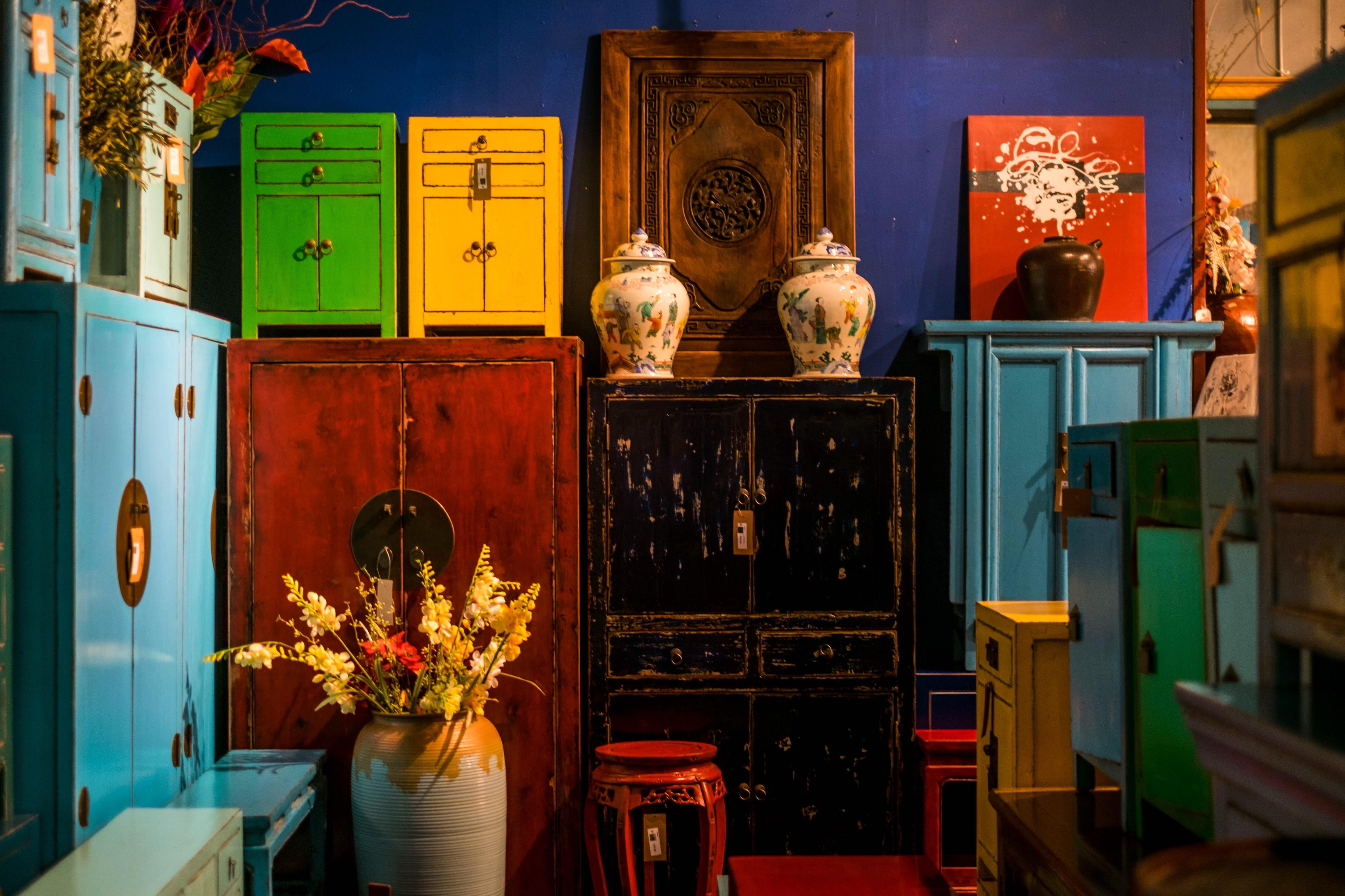 Antique Chinese Furniture New York Some colorful Chinese furniture in NYC pics