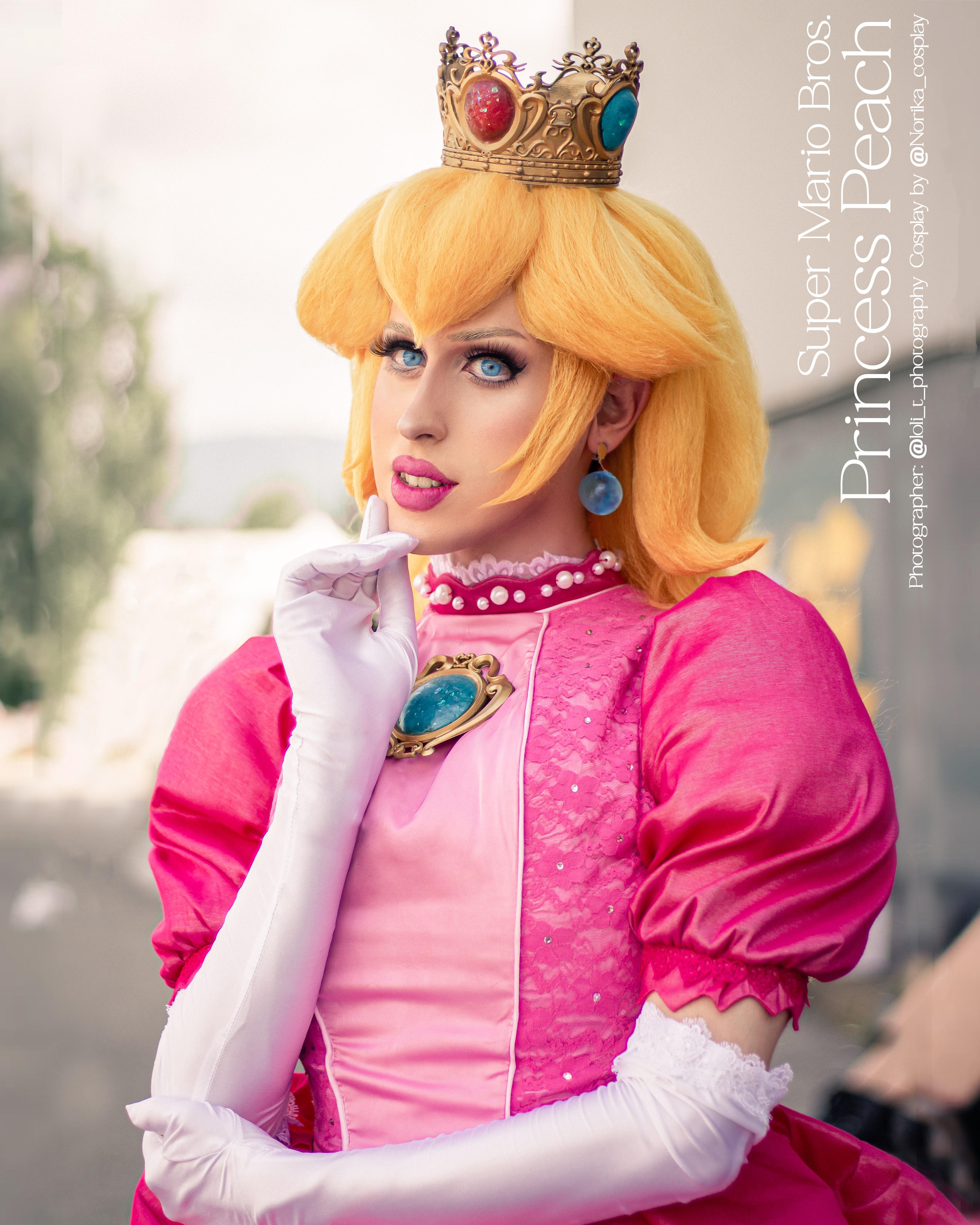 My Princess Peach cosplay 🍑💖 : Cawwsplay