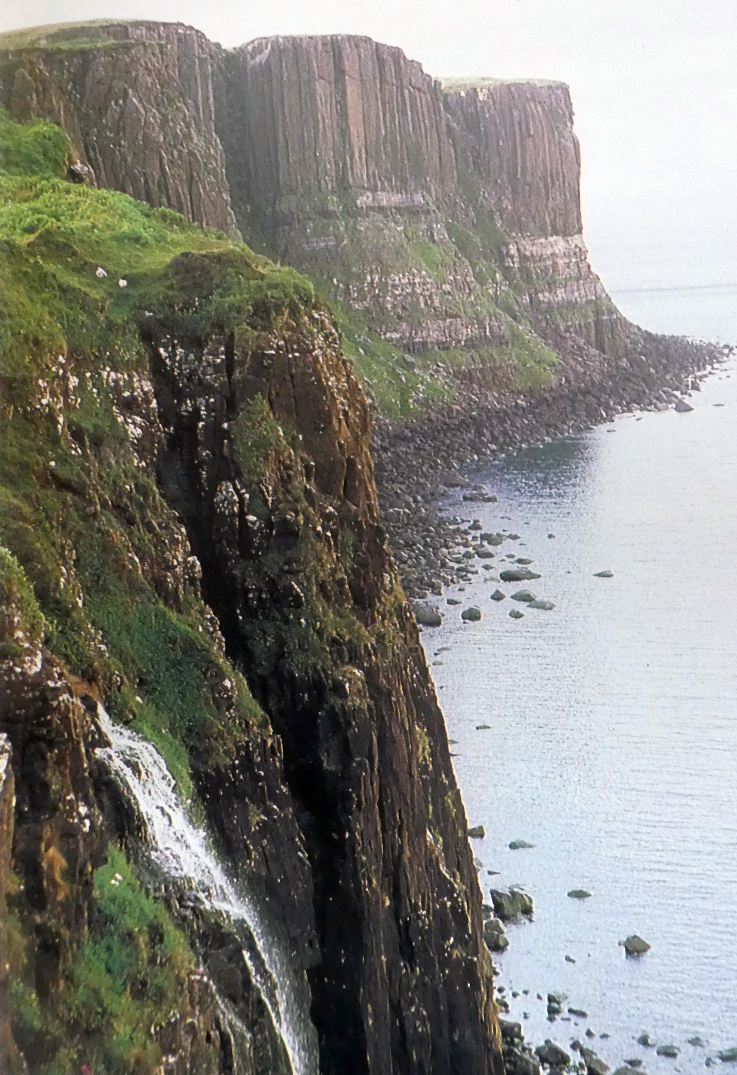 Kilt Rock and Mealt Falls, Isle of Skye, Scotland. r/walking