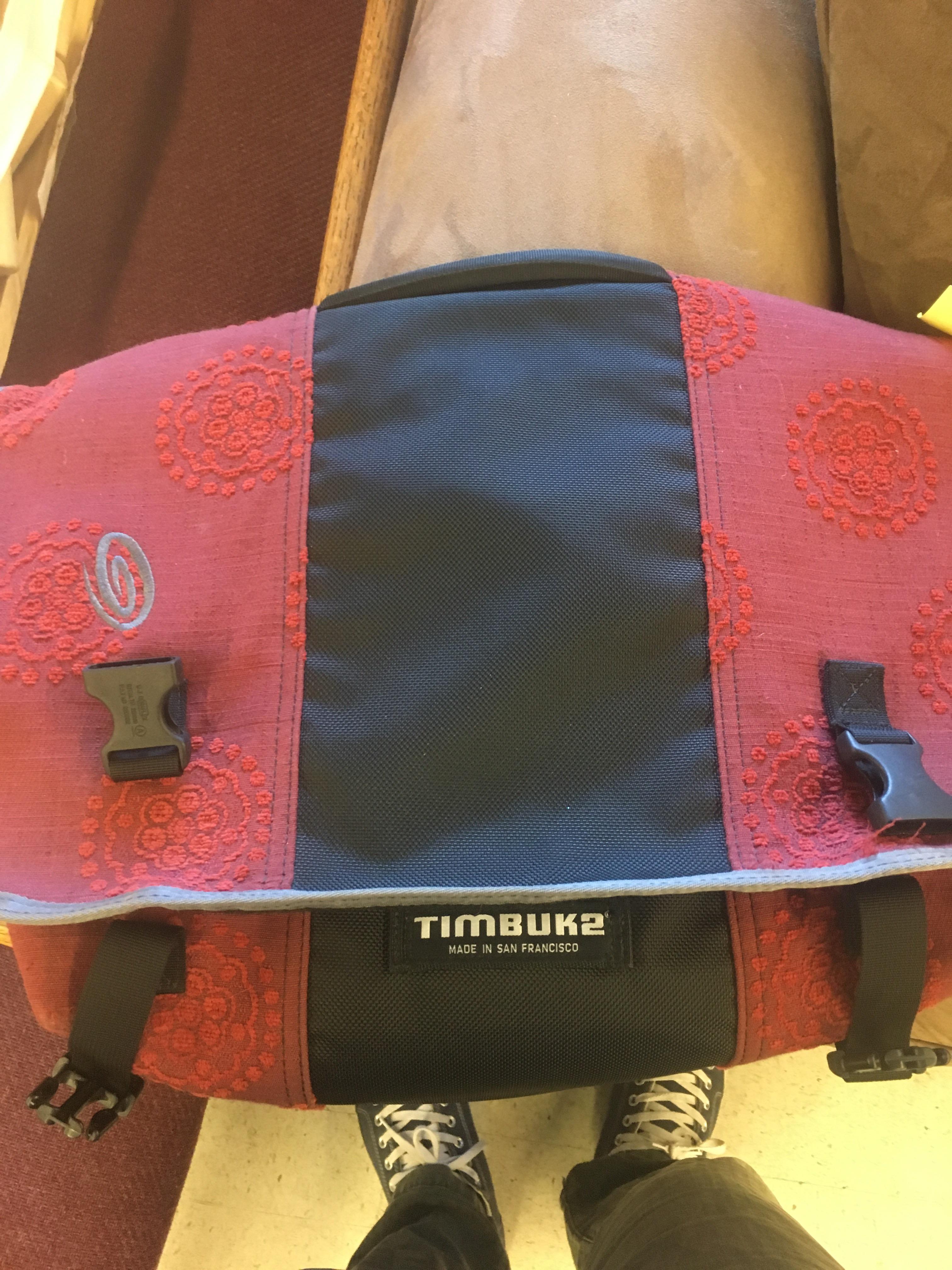 Never really post, but picked up this Timbuk2 for only 10 bucks! r