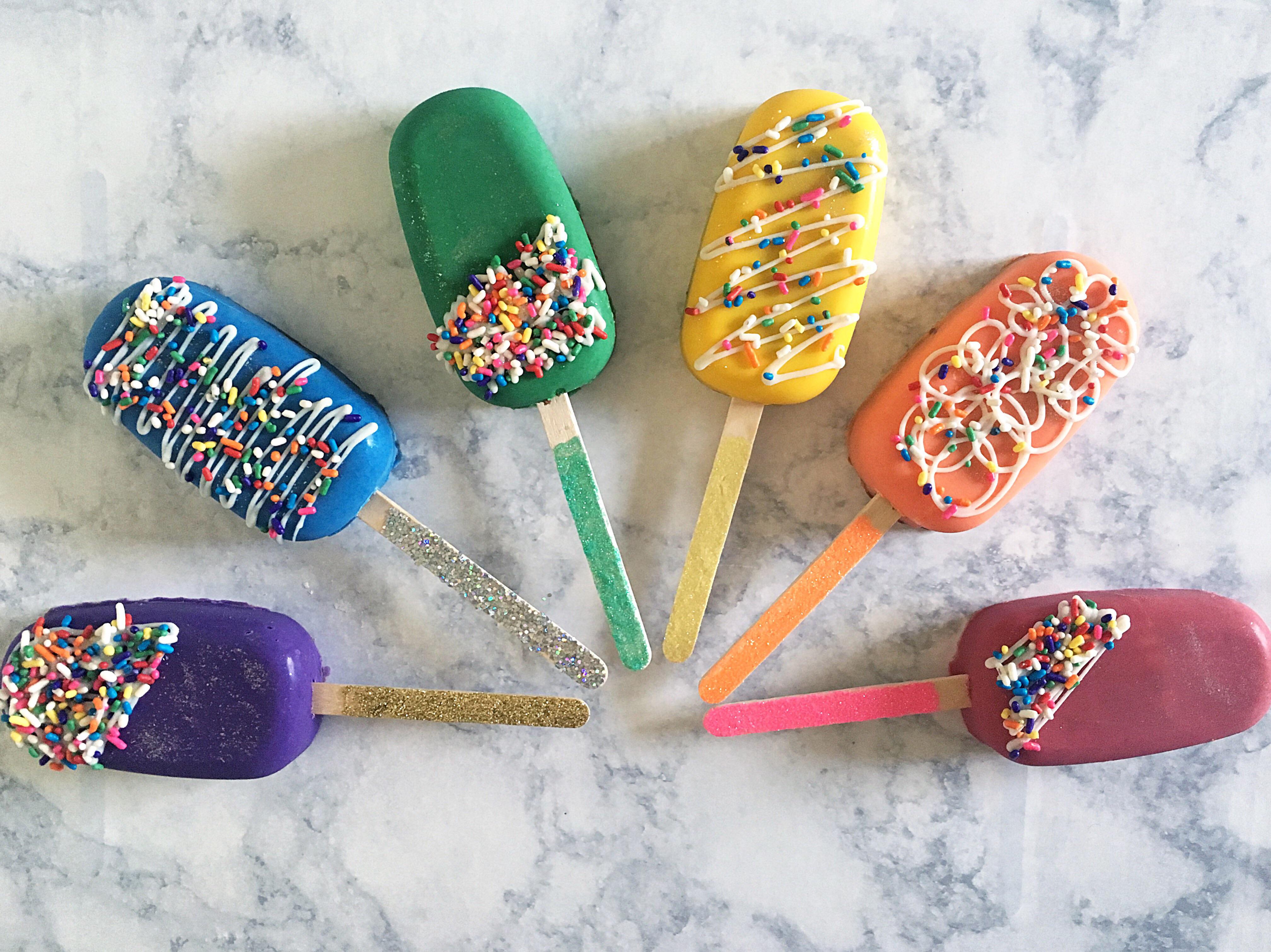 Rainbow Cakesicles 🌈 r/FoodPorn