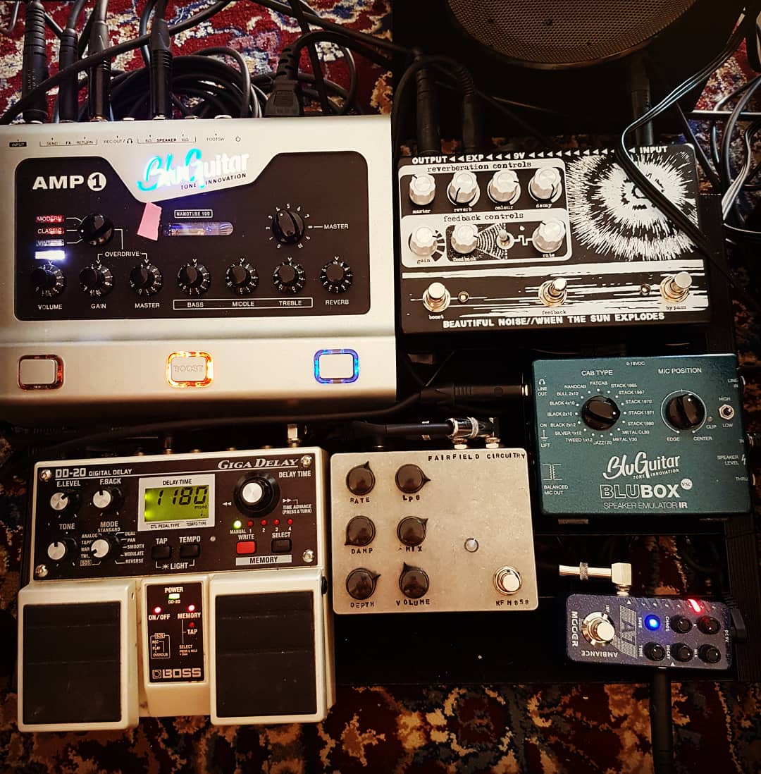 Fitted the latest addition (the Mooer A7) on the board a full, pedalboardsized rig, ready to