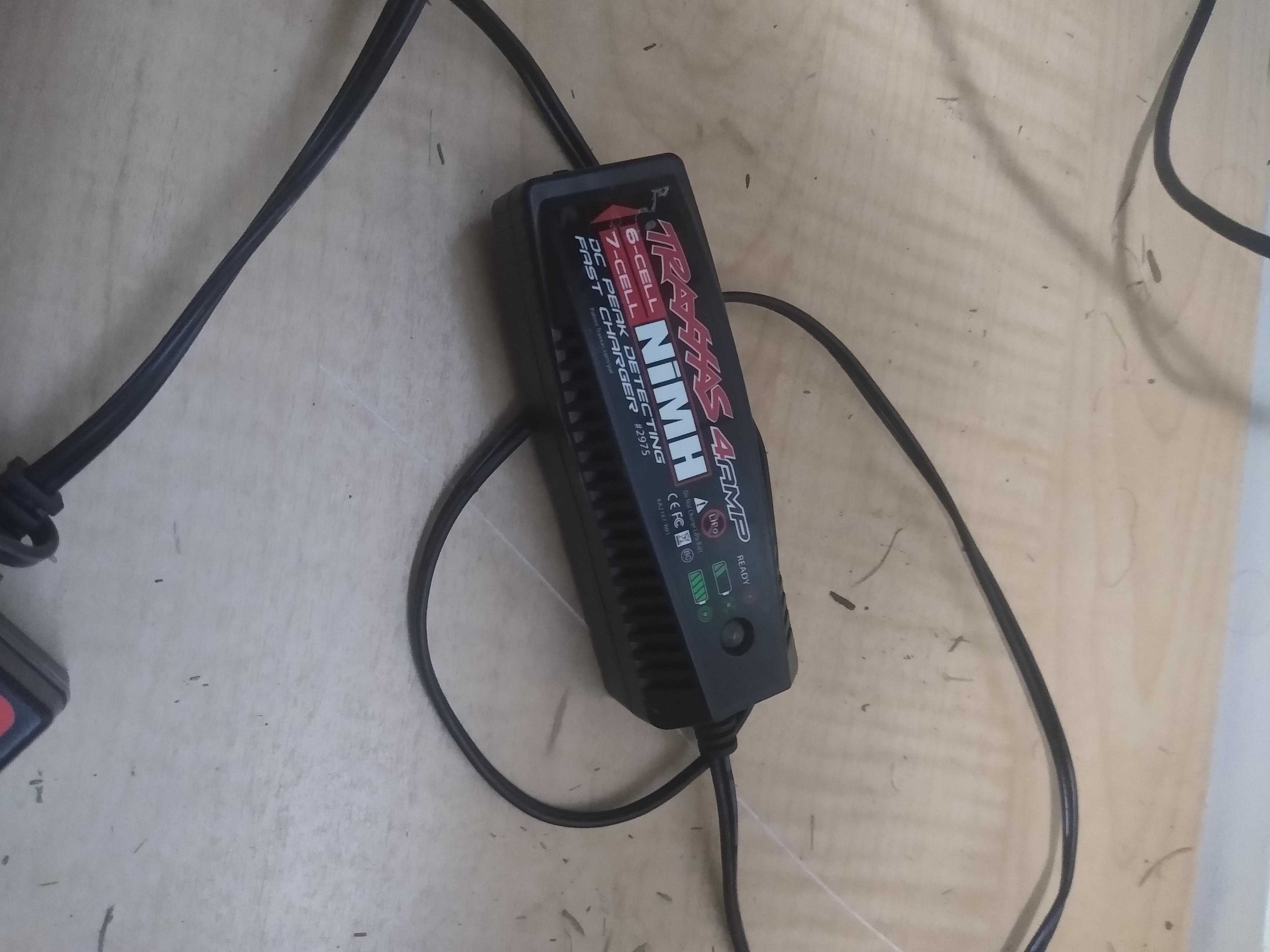 Why my Traxxas charger not turning on? r/rccars