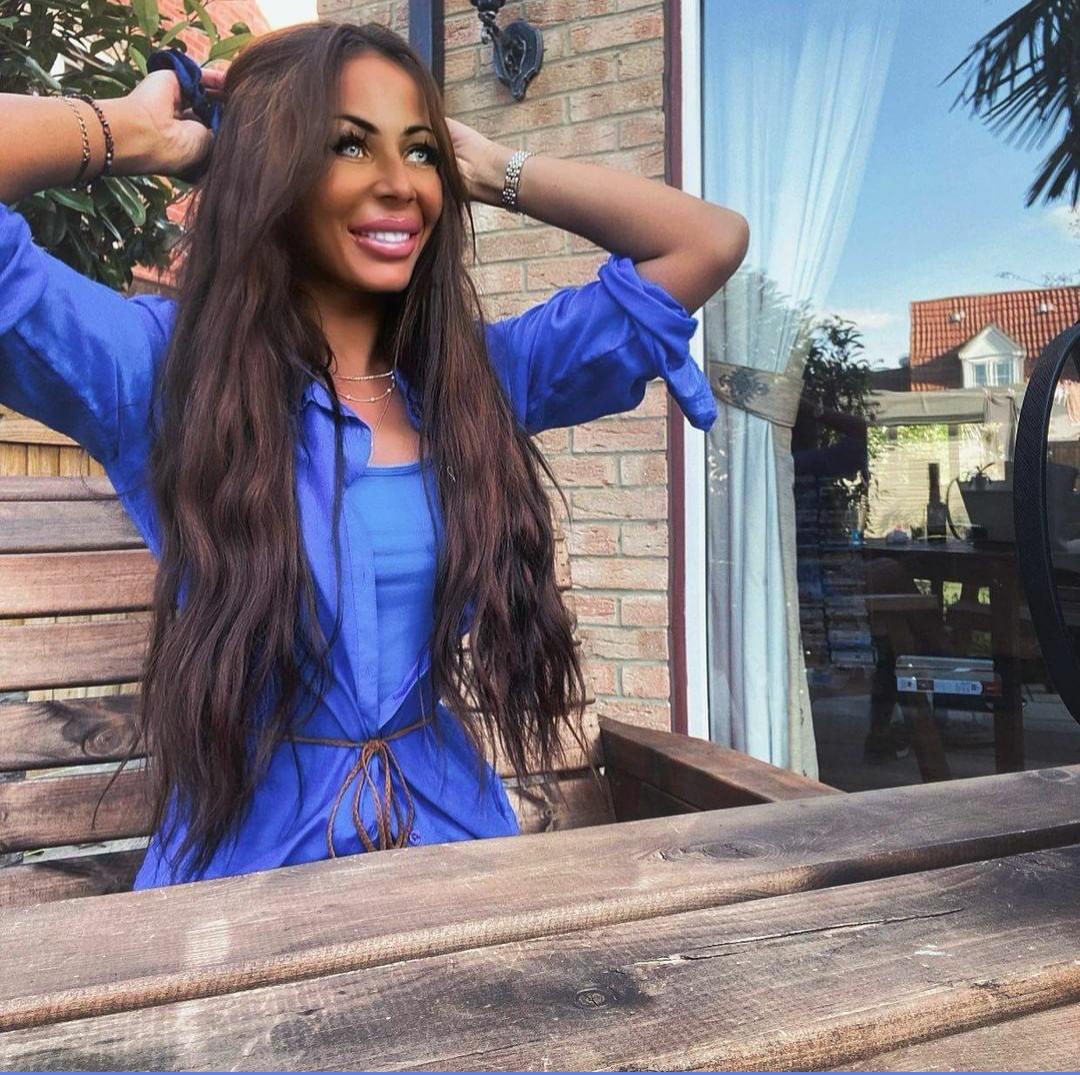 Dee really too Martina Martinez to a whole other level... r/IASIP