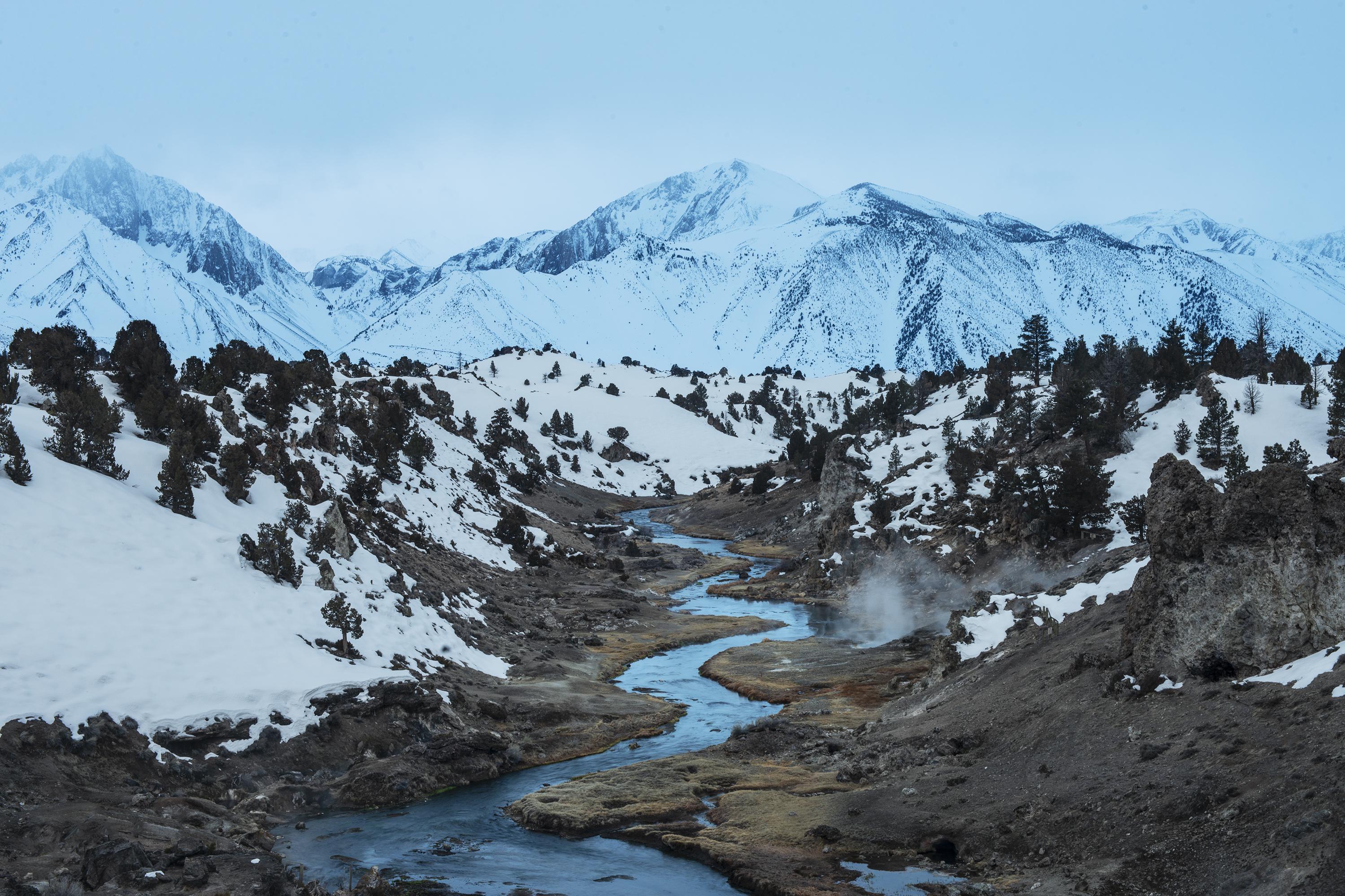 Winter oasis at Hot Creek, CA [3000x2000] [OC]gsuhrie r/EarthPorn