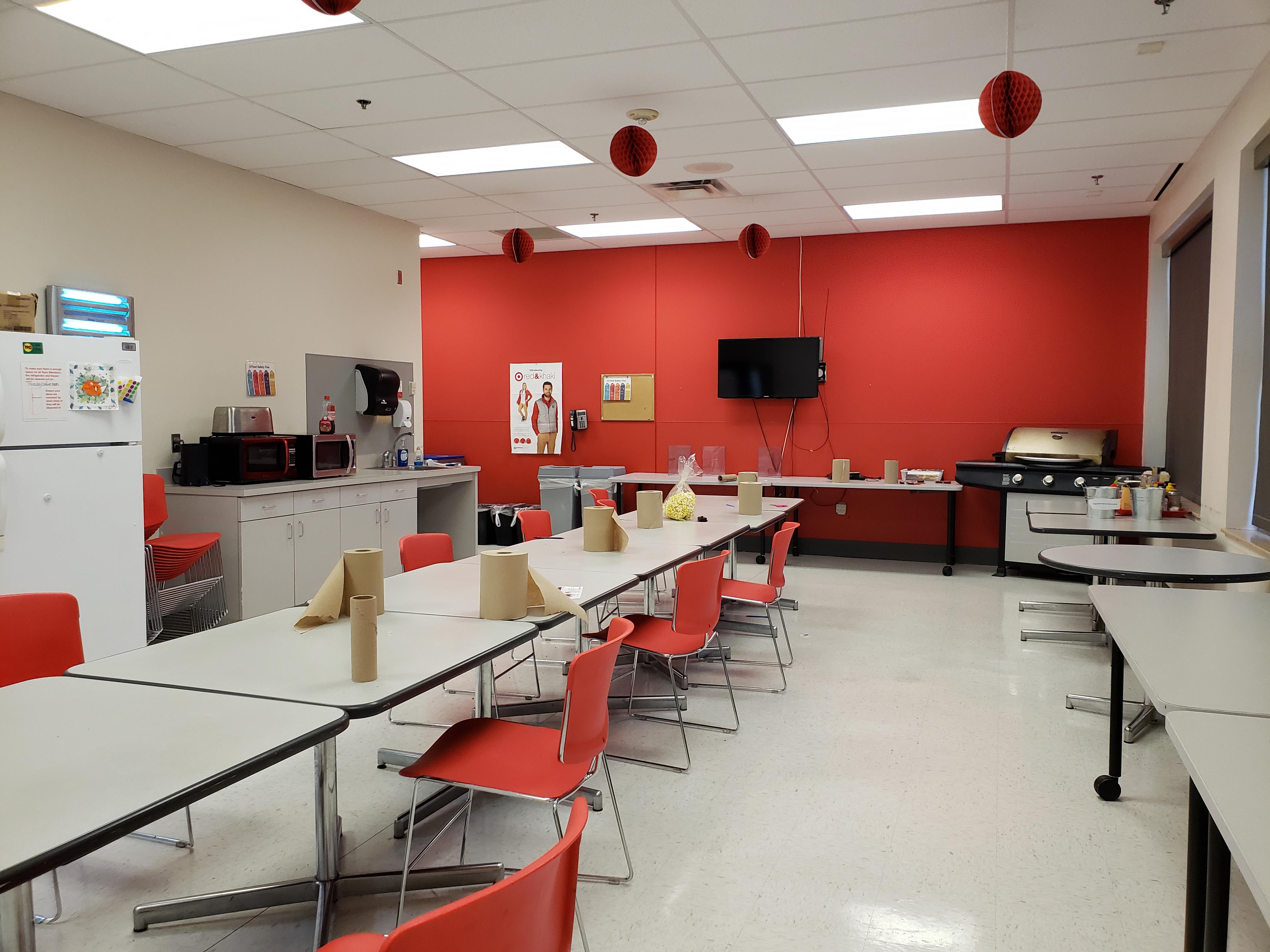 Anyone make it to the break rooms yet? r/backrooms