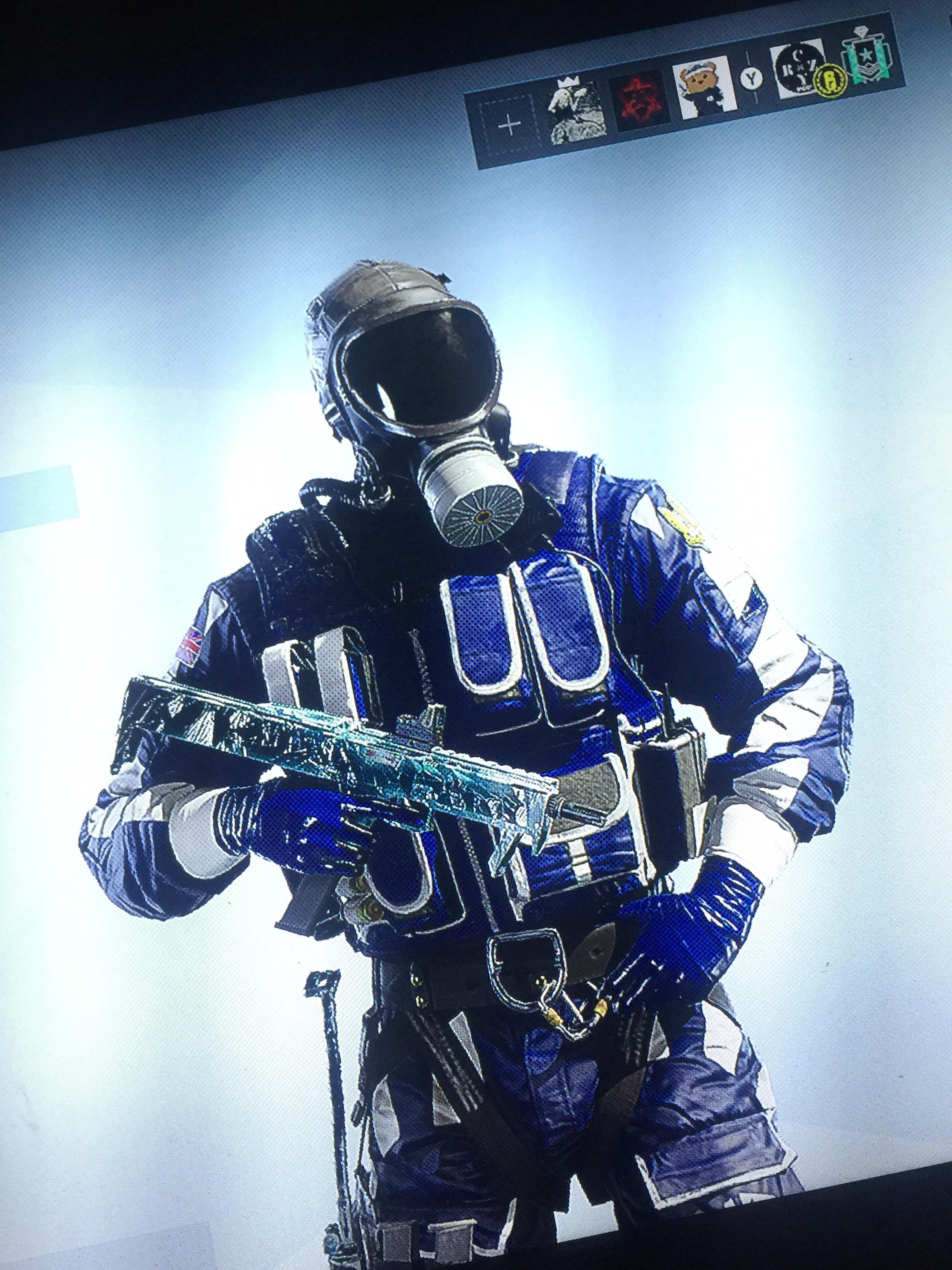 Loving the new Smoke legendary headgear Cyclops r/Rainbow6