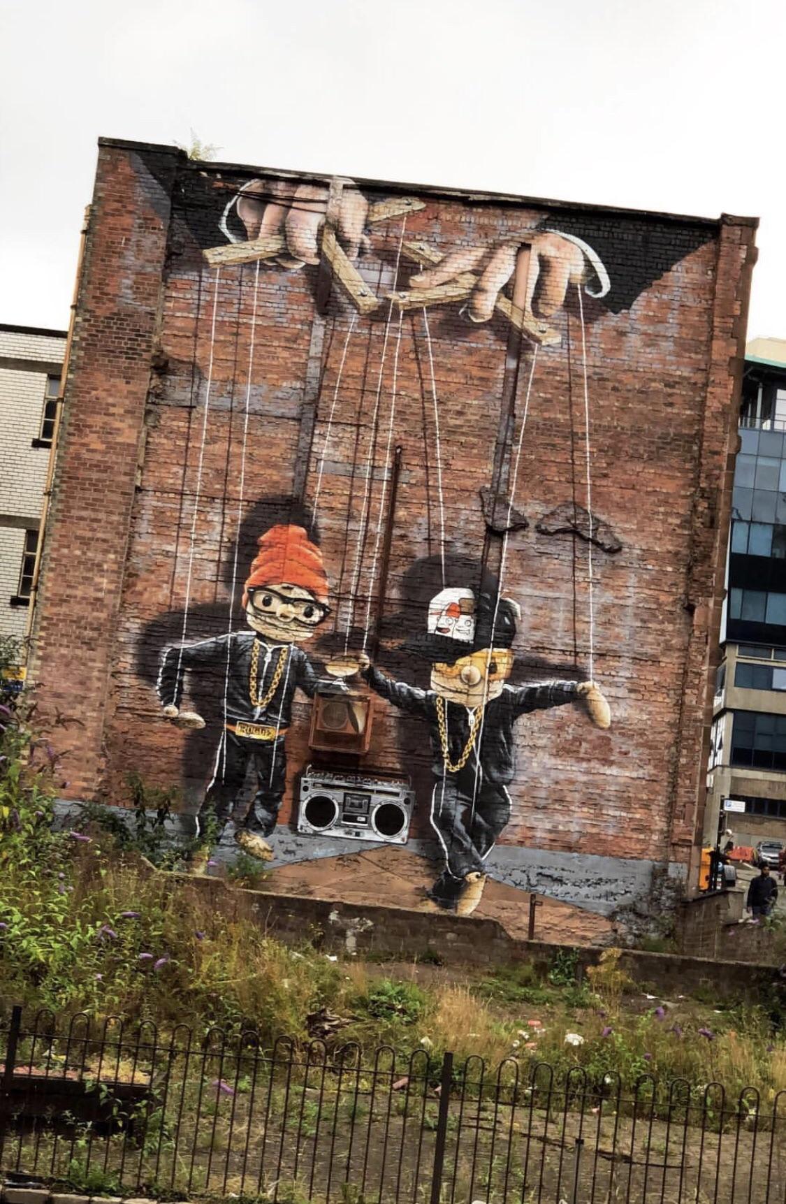 Street Dancing Puppets, Edinburgh; UK r/Graffiti