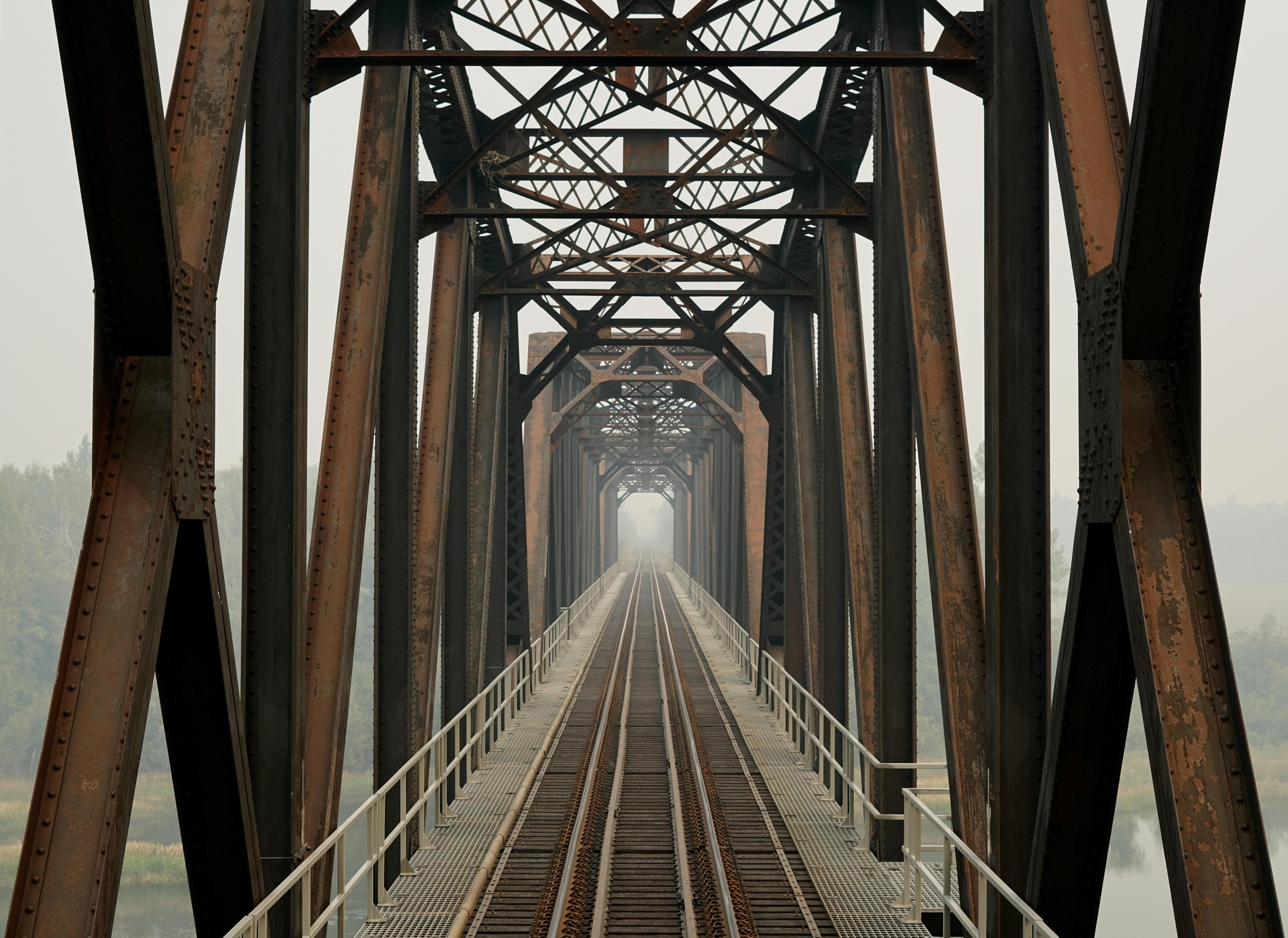 Old steel bridges > new bridges r/trains