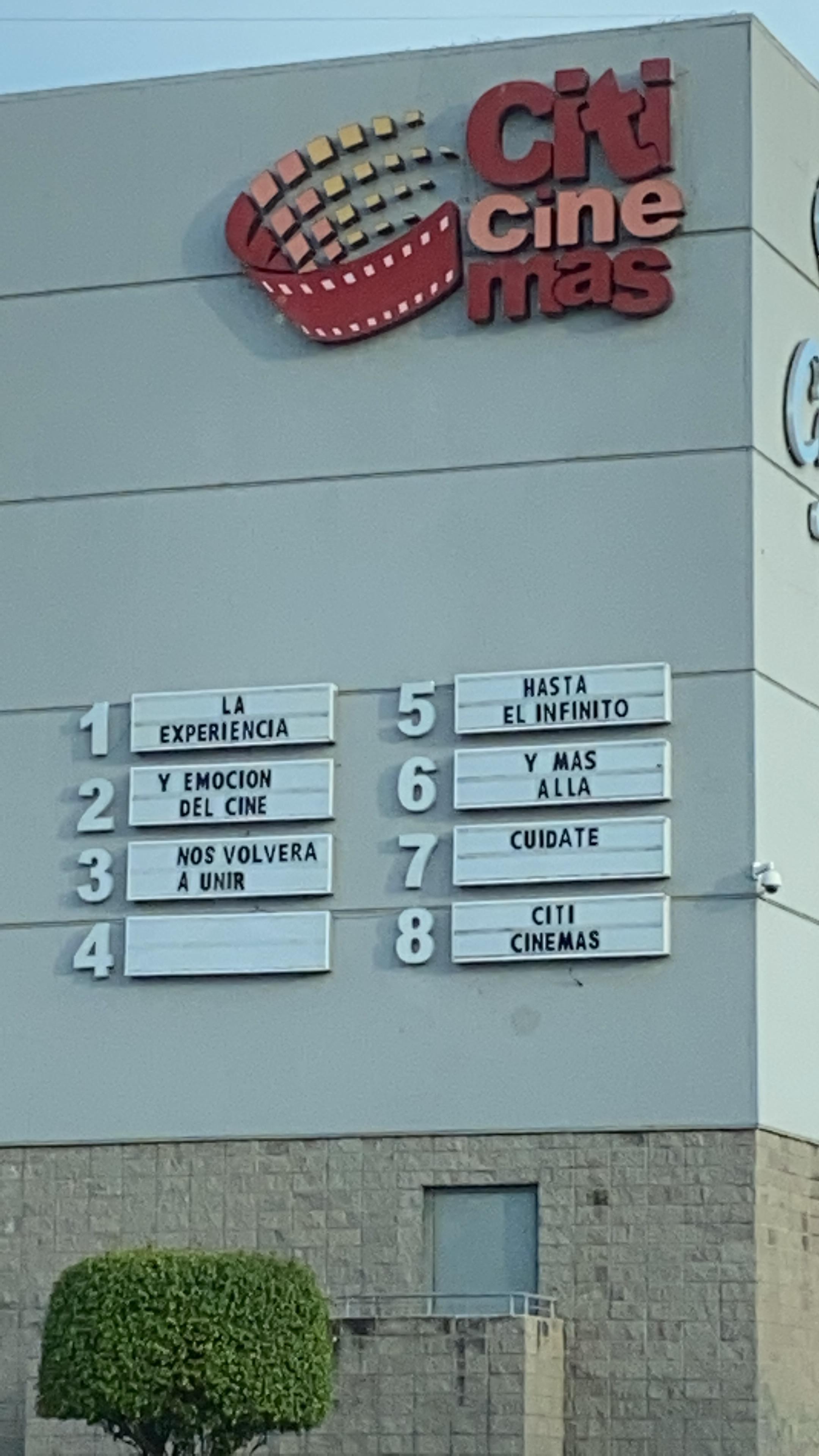 Small Theater chain in Mexico had to close up, left a touching message