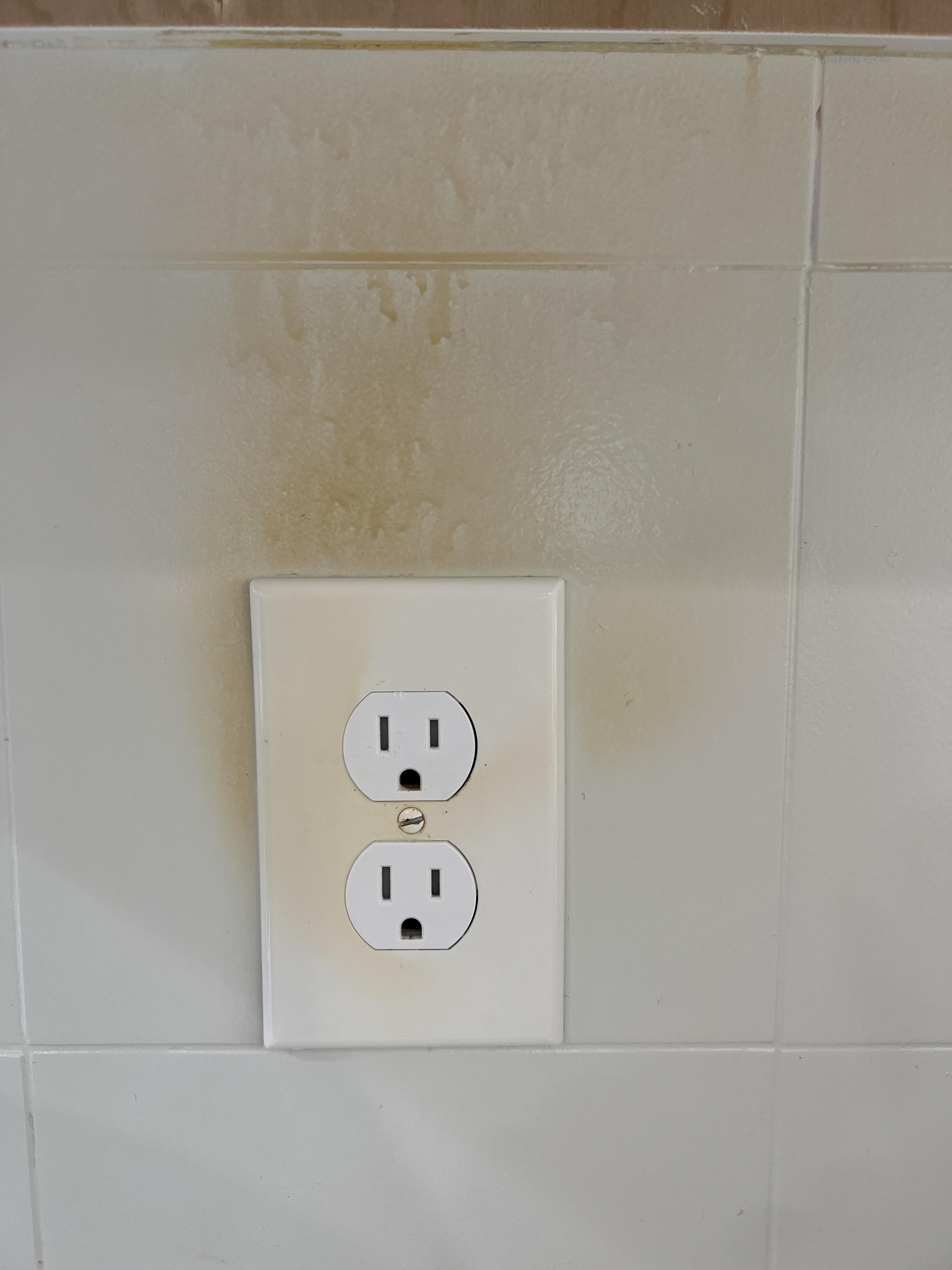 How to clean grease off of tile from behind an air fryer? Degreaser did