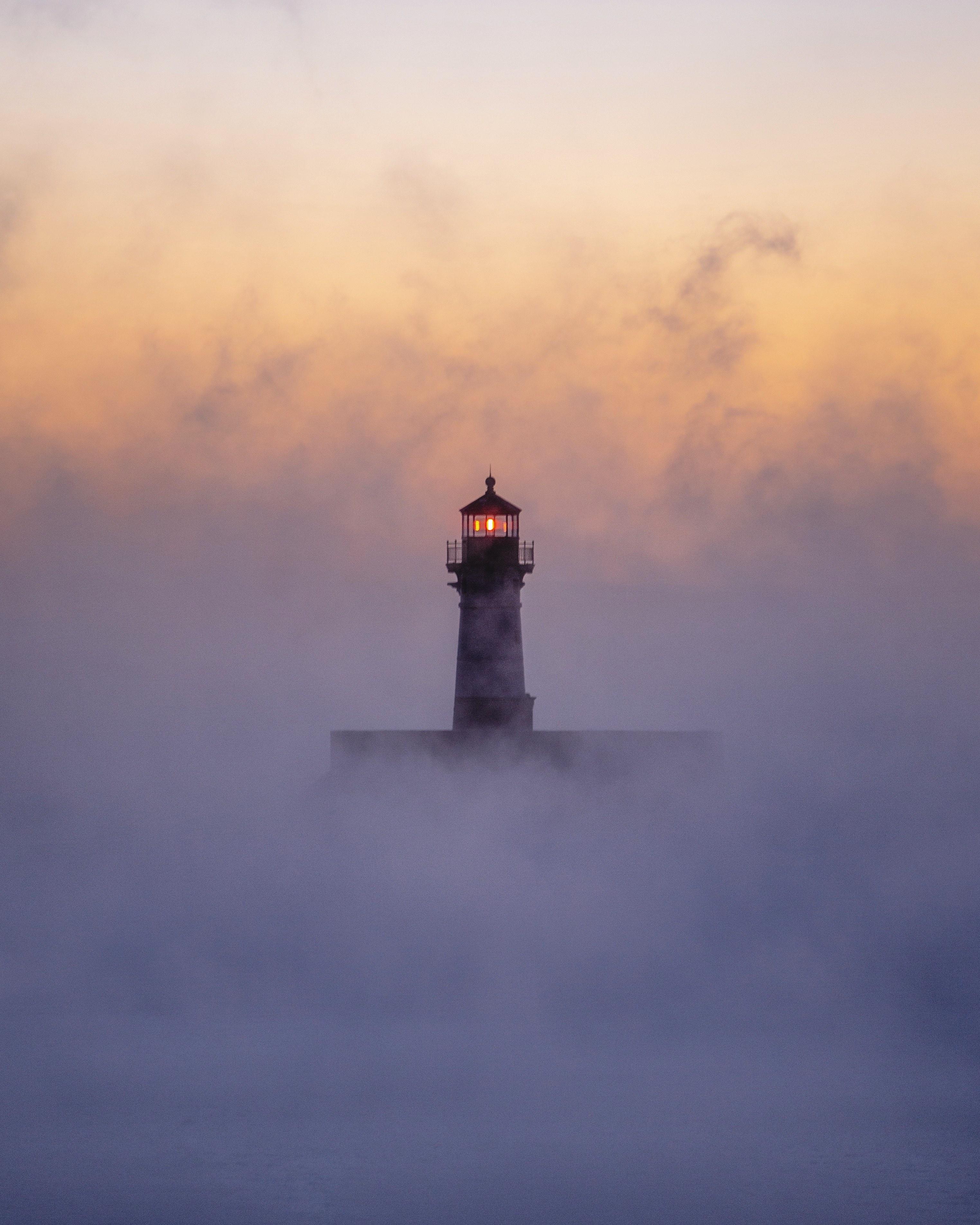 Sunrise in Duluth, MN in 30 degrees Fahrenheit. r/pics