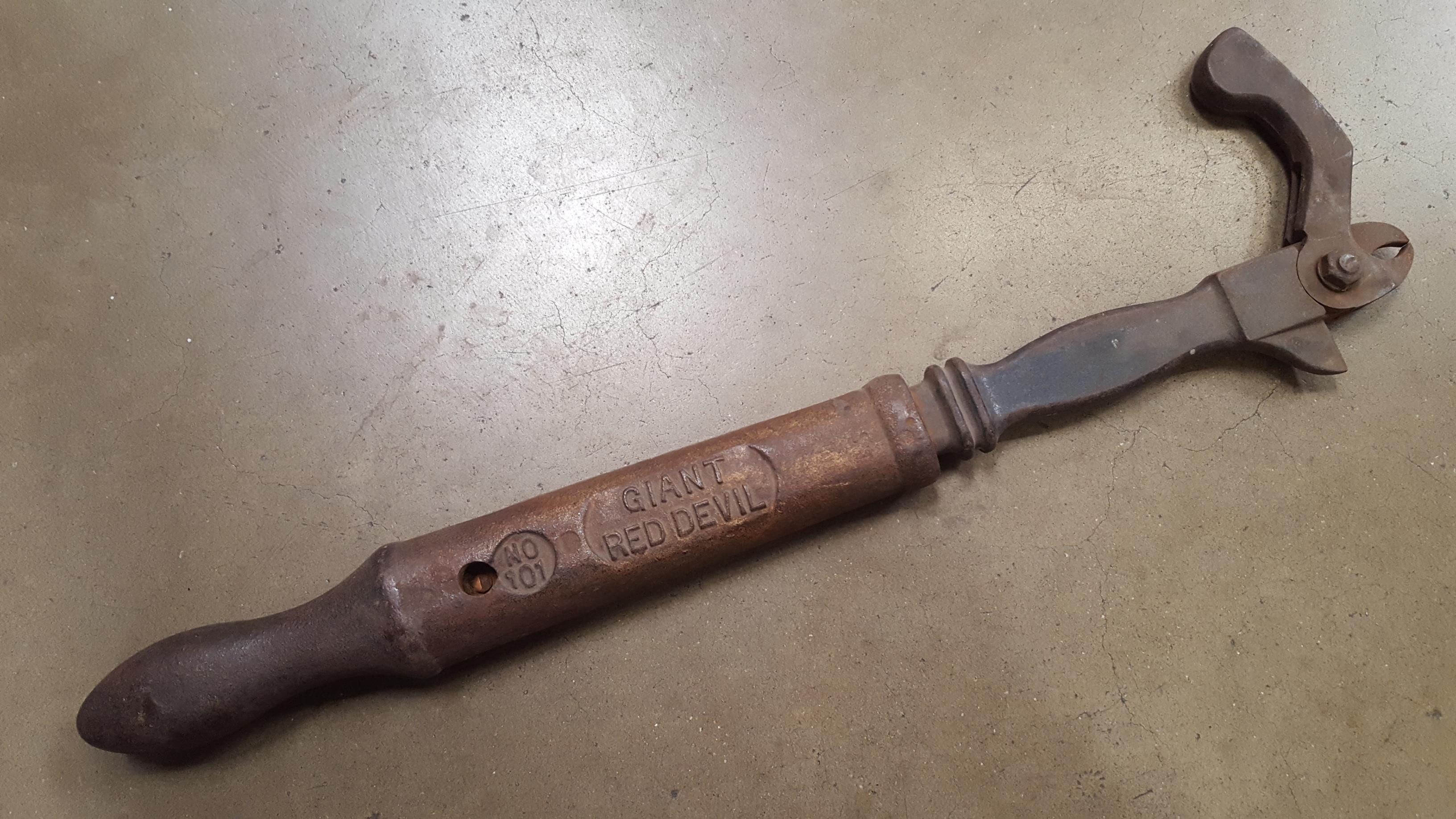 Old school nail puller I found in our shop r/specializedtools