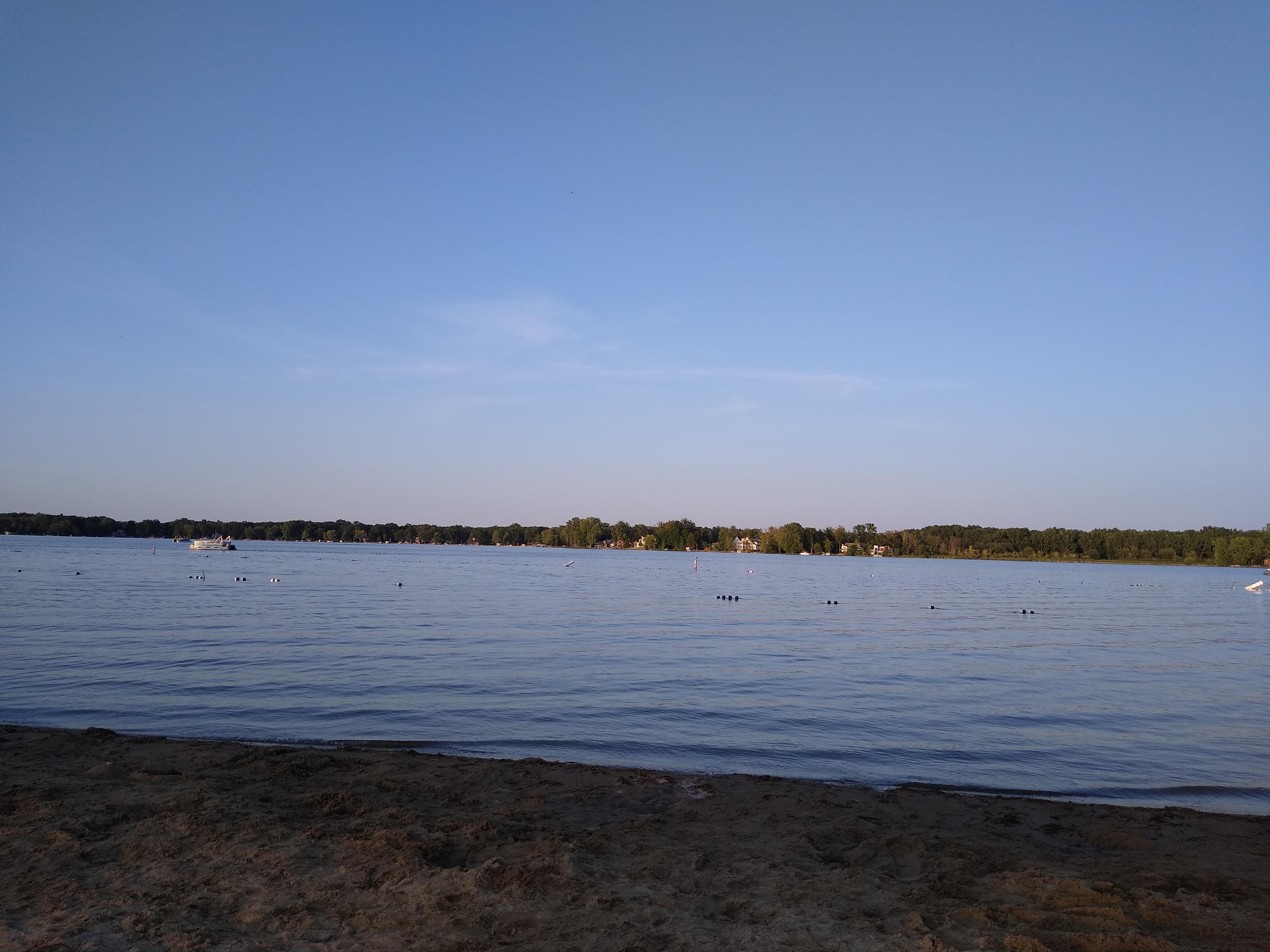 Lansing's own little lake Lake Lansing South Park in Haslett. r/lansing