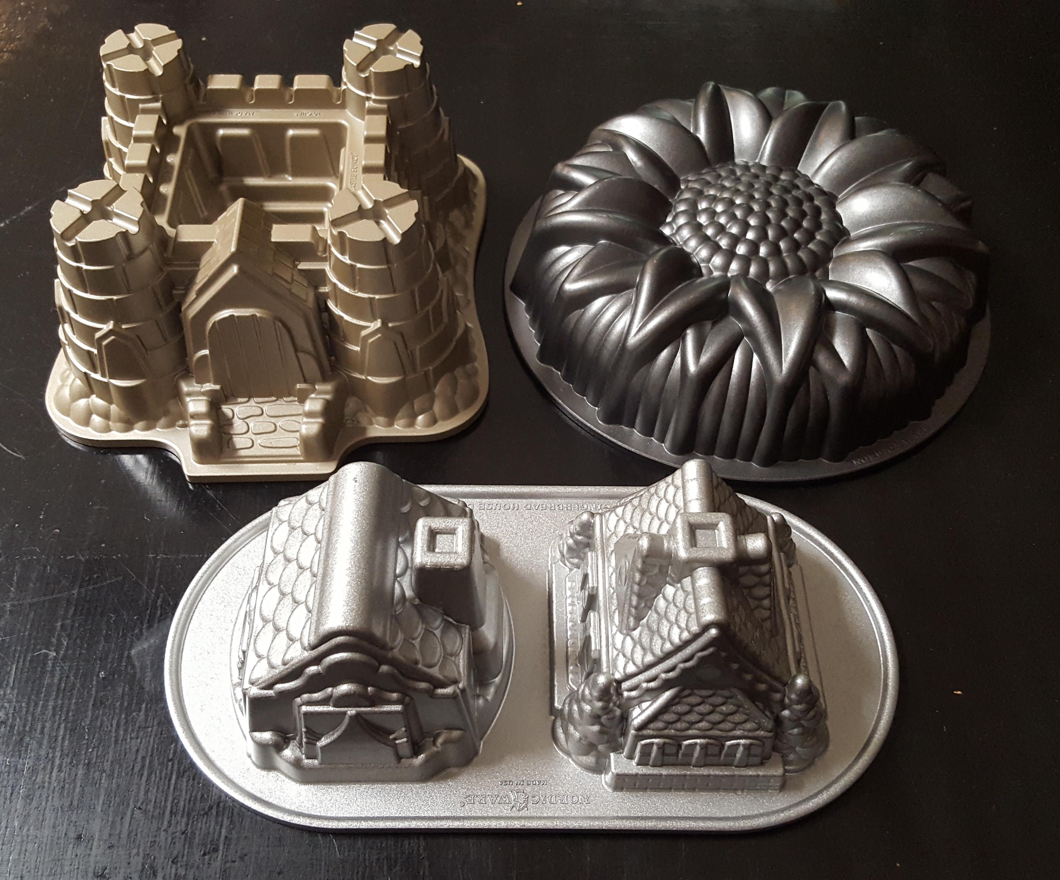 Nordic Ware cake pans about 2.25 each! r/ThriftStoreHauls