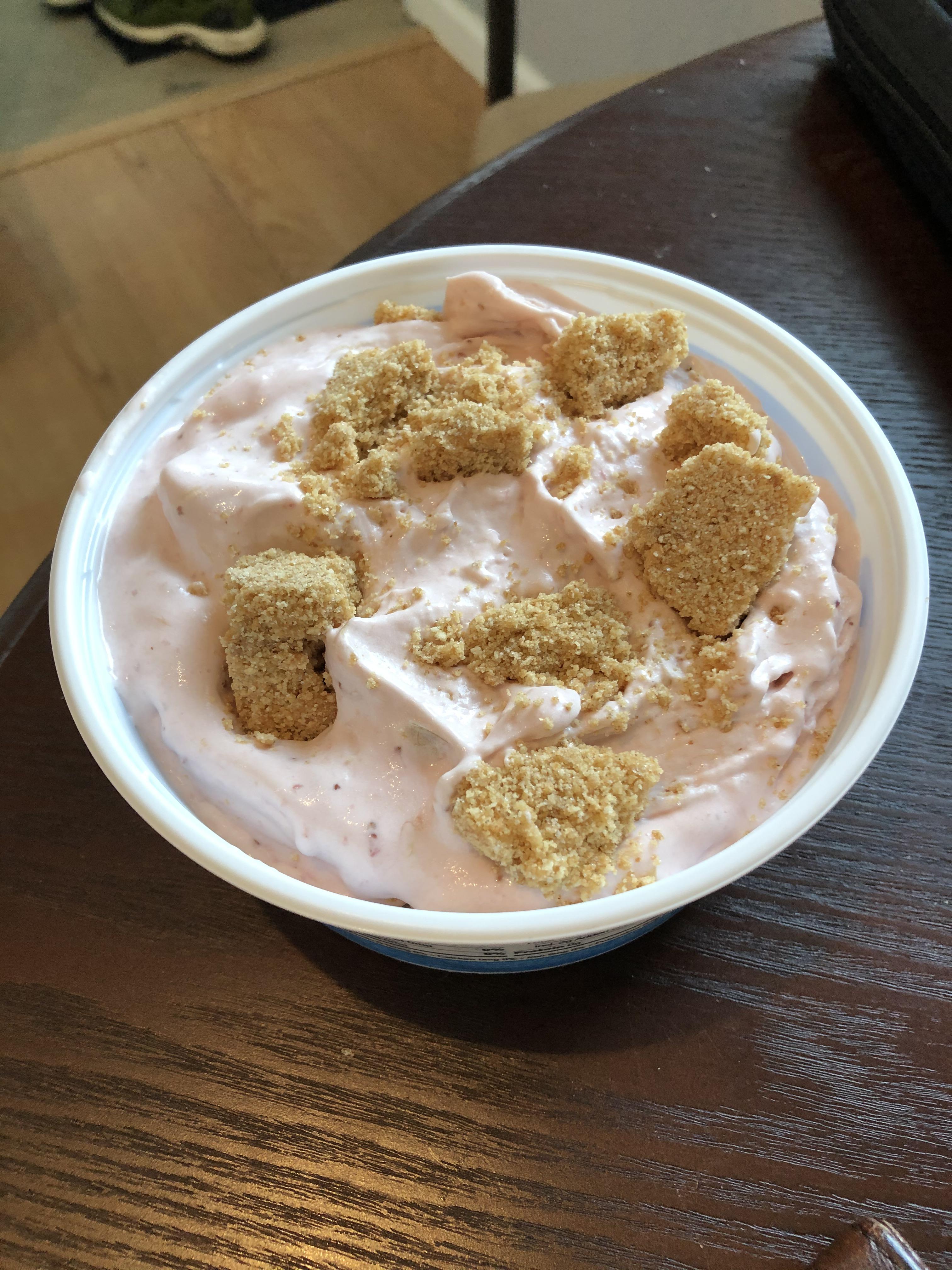 Strawberry Rhubarb Pie Ice Cream! r/icecreamery