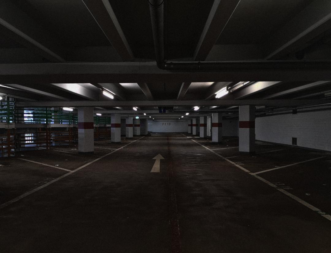 parking garage r/LiminalSpace