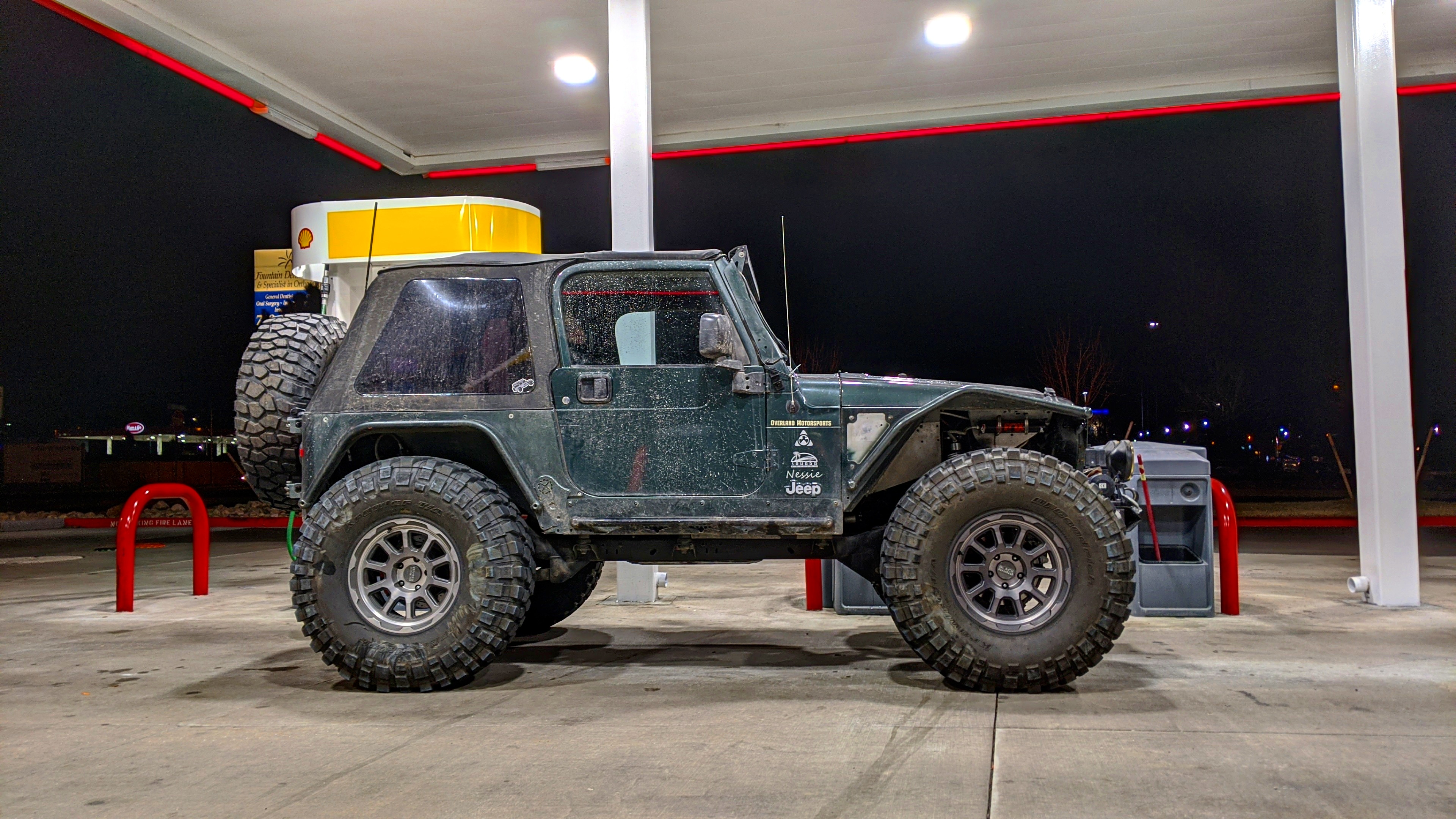 Gas station pics are my favorite r/Jeep