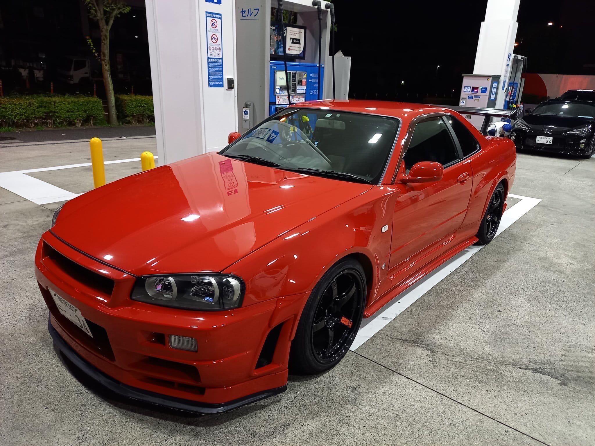 RED R34 GTR r/carporn