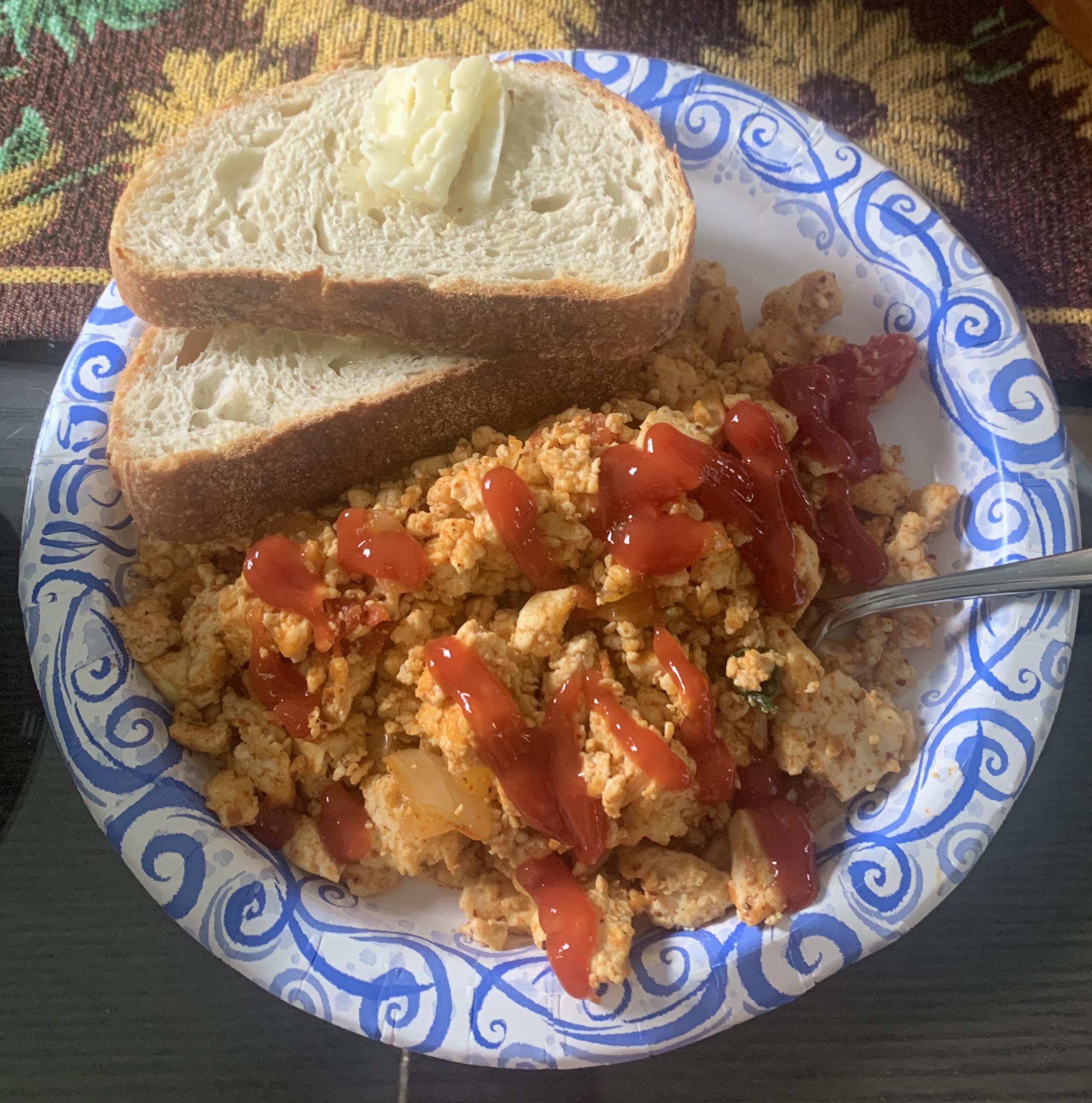 First time making tofu scramble! No turmeric r/VeganFoodPorn