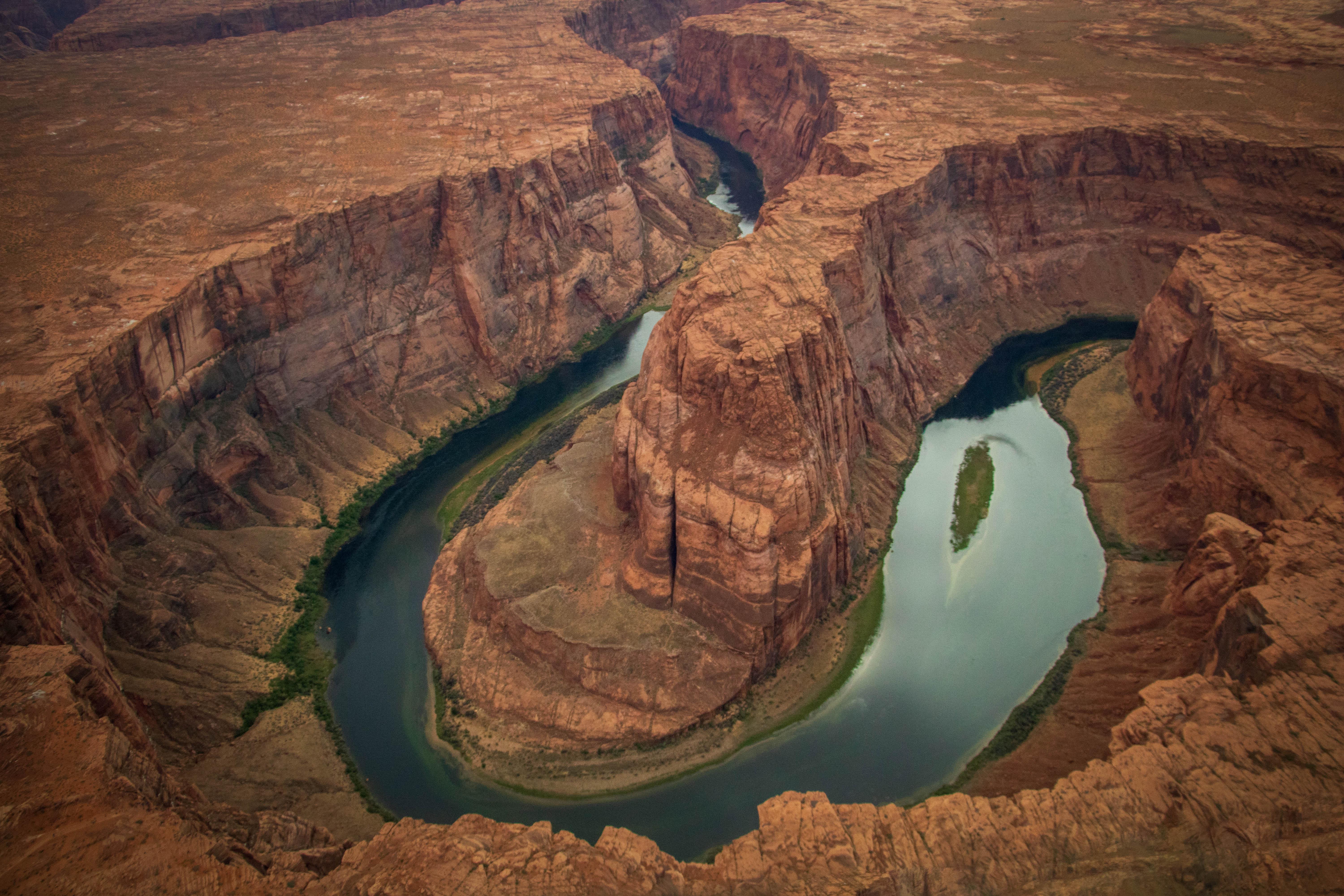 Horseshoe Bend from a plane, Arizona [OC] [6000x4000] r/EarthPorn