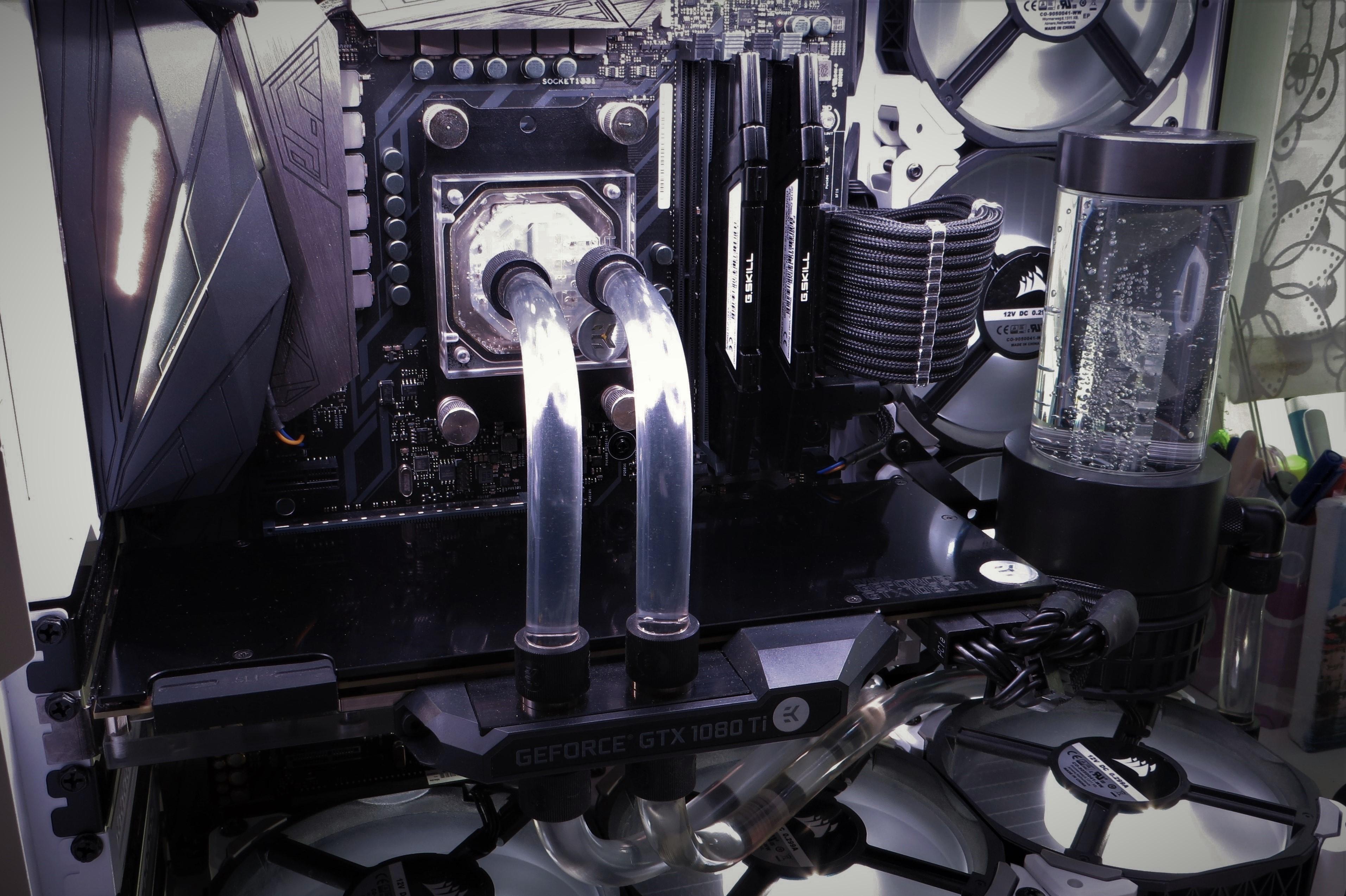 Lian Li PCO11 Dynamic White Second loop watercooling