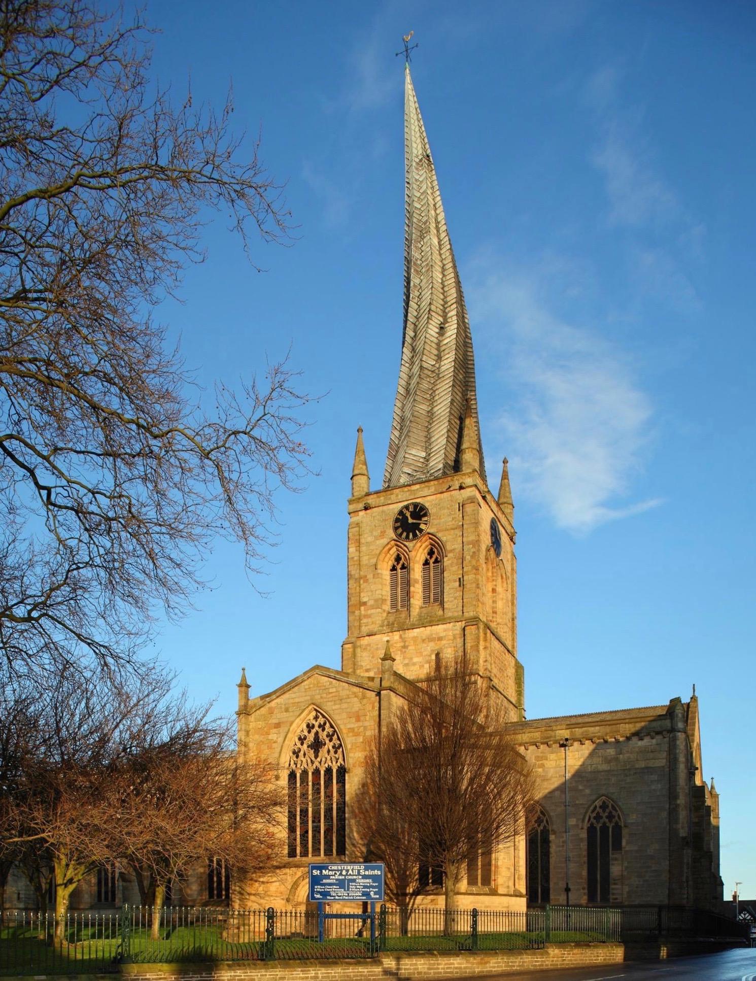 This twisty church spire in Chesterfield, England r/mildlyinteresting