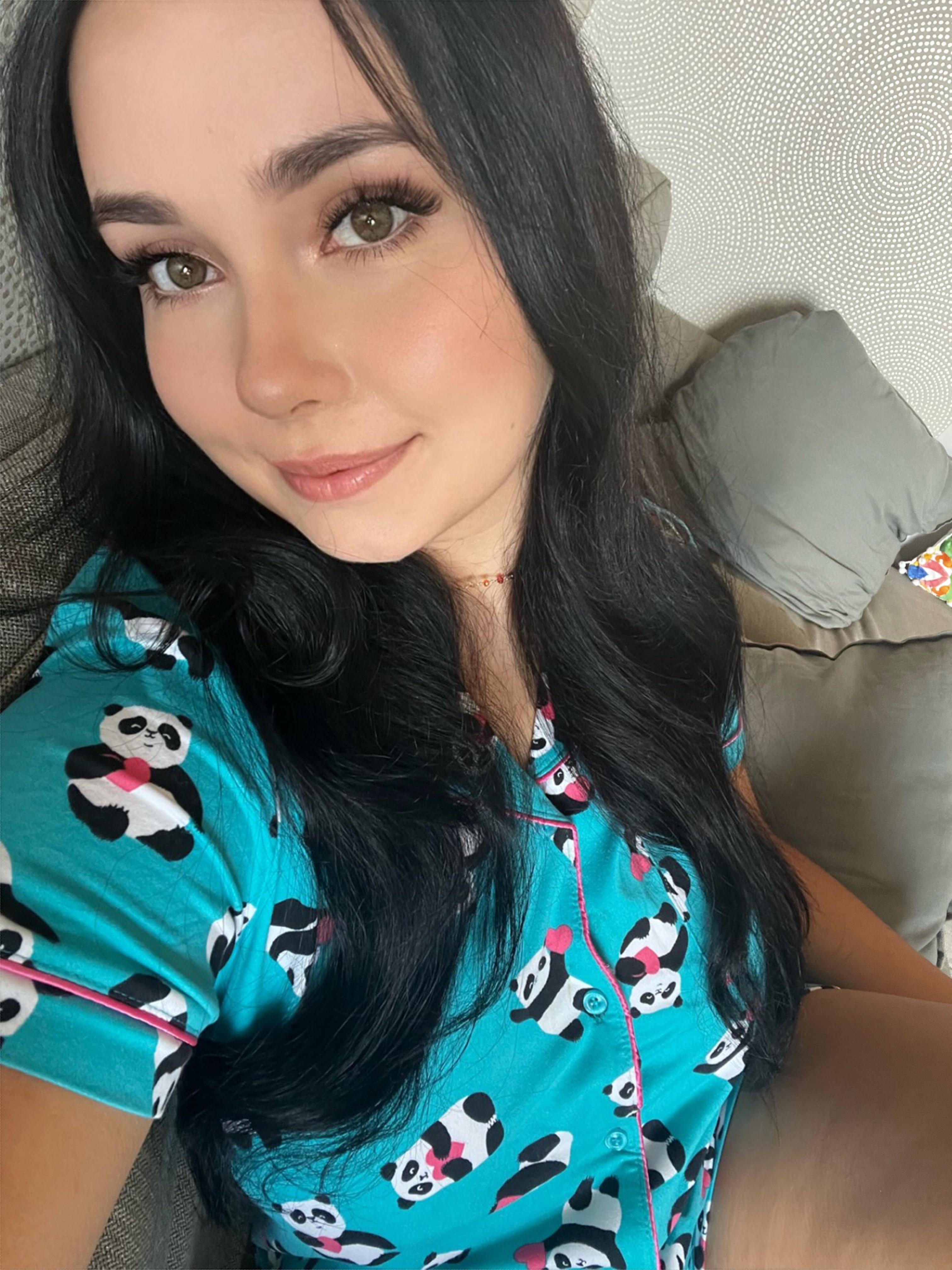 122 best u_miniloona images on Pholder | Hope you don’t mind me without panties under my dress