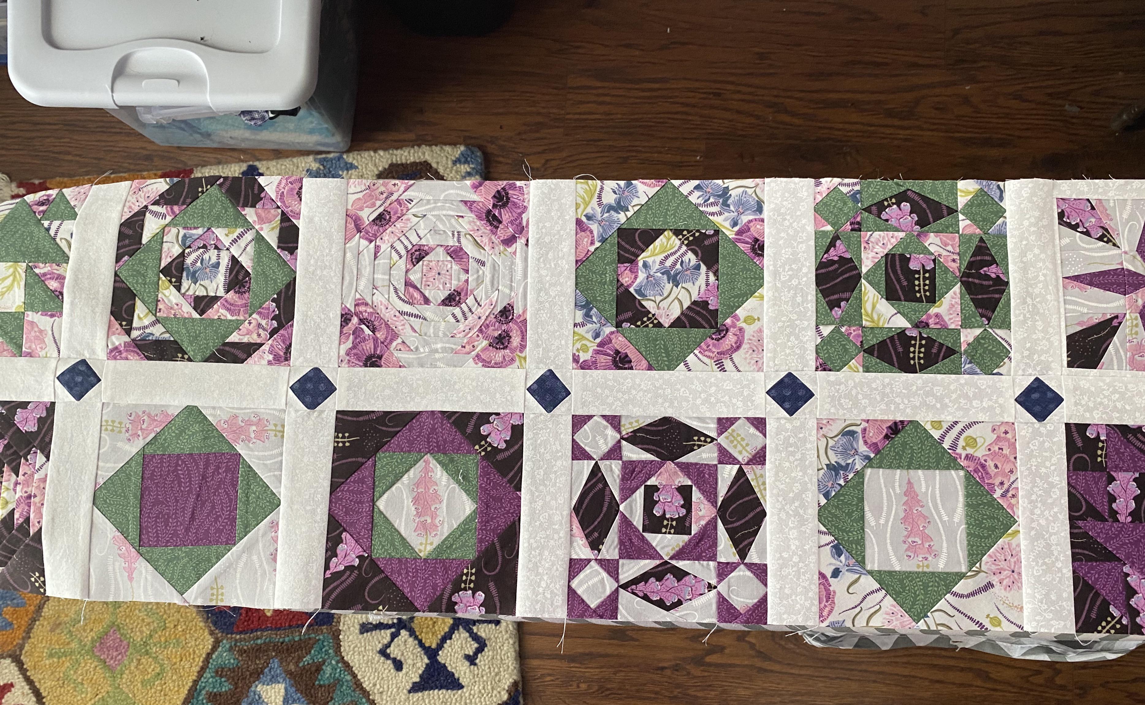 First time doing sashing and cornerstones, I’m so thrilled! r/quilting