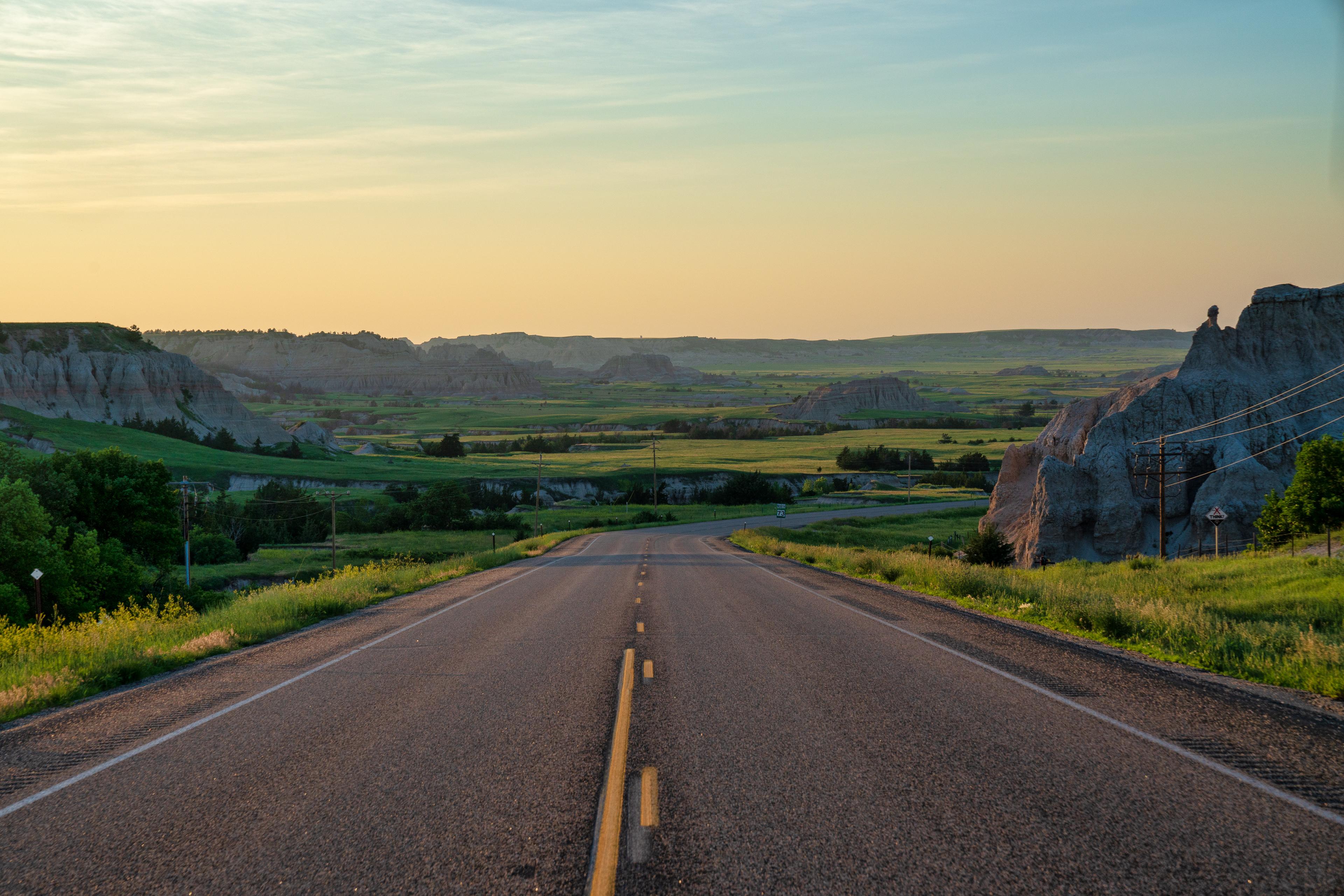 Road to the Badlands, South Dakota [OC] [3840x2561] r/ruralporn